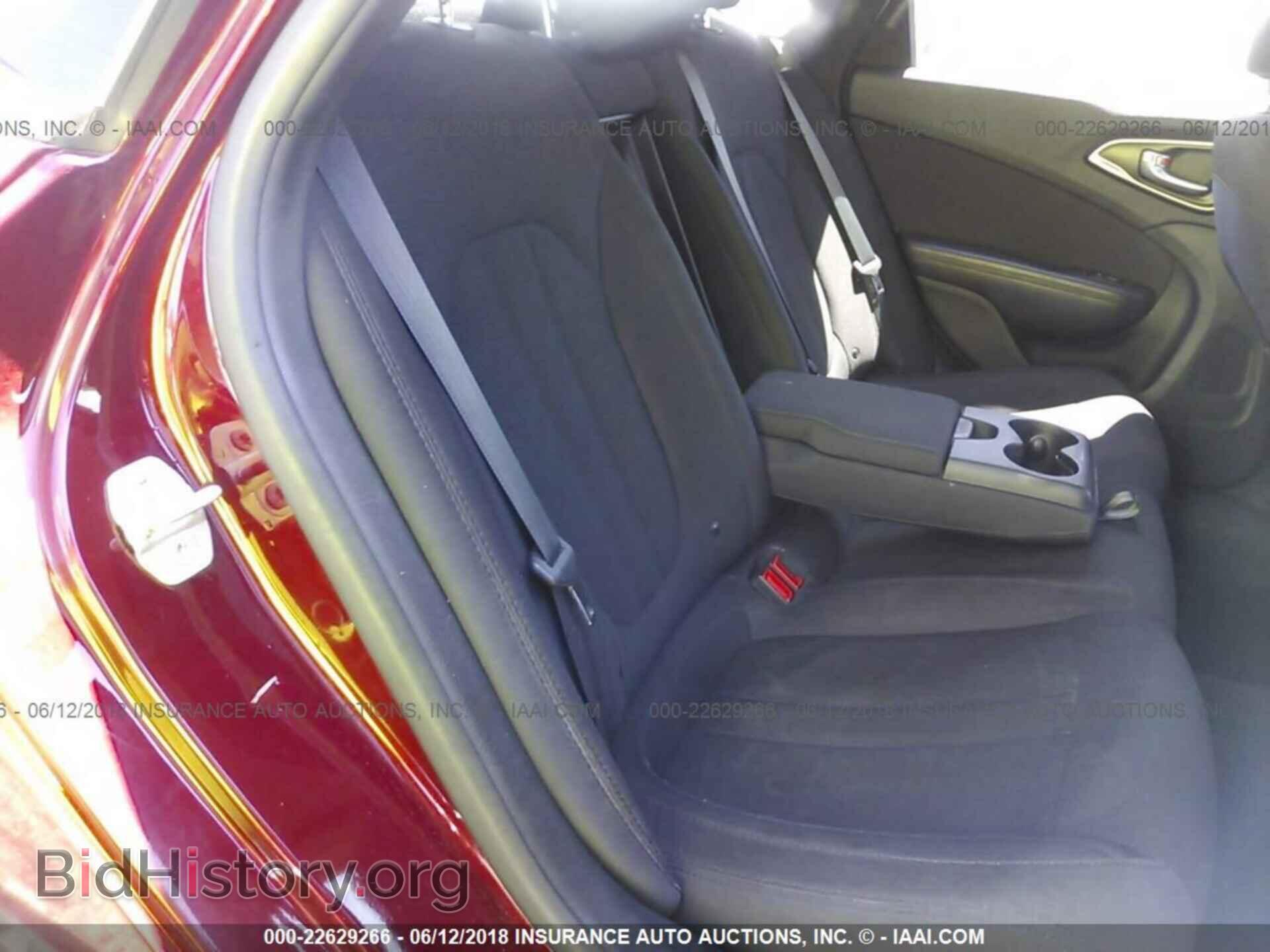 2016 Chrysler 200 - VIN: 1C3CCCABXGN150141 - Photo 8