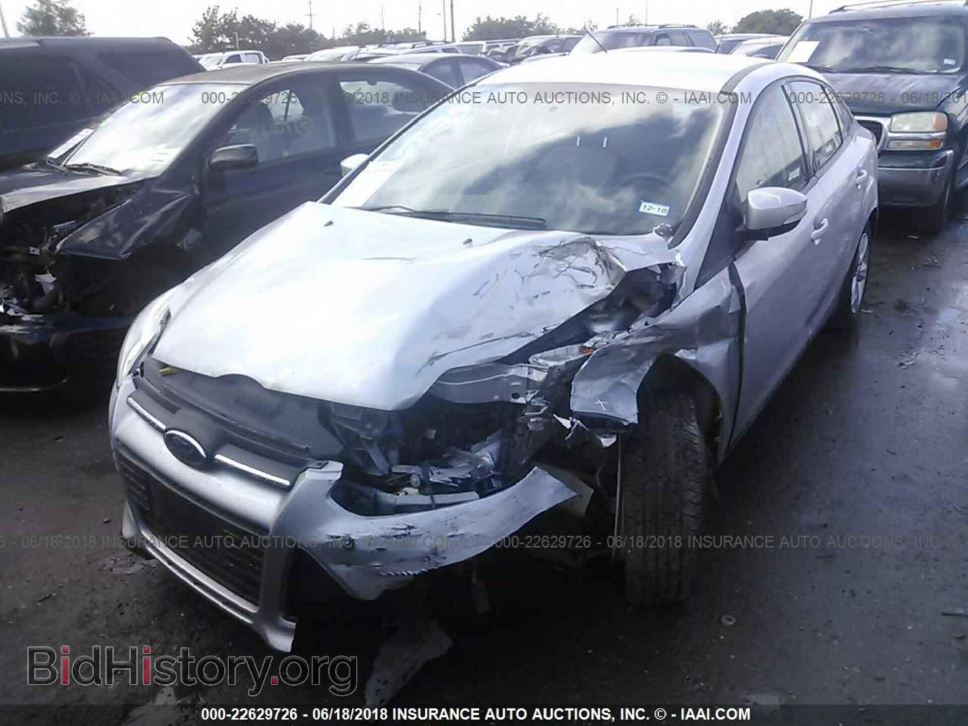 2013 Ford Focus - VIN: 1FADP3F25DL352427 - Photo 2