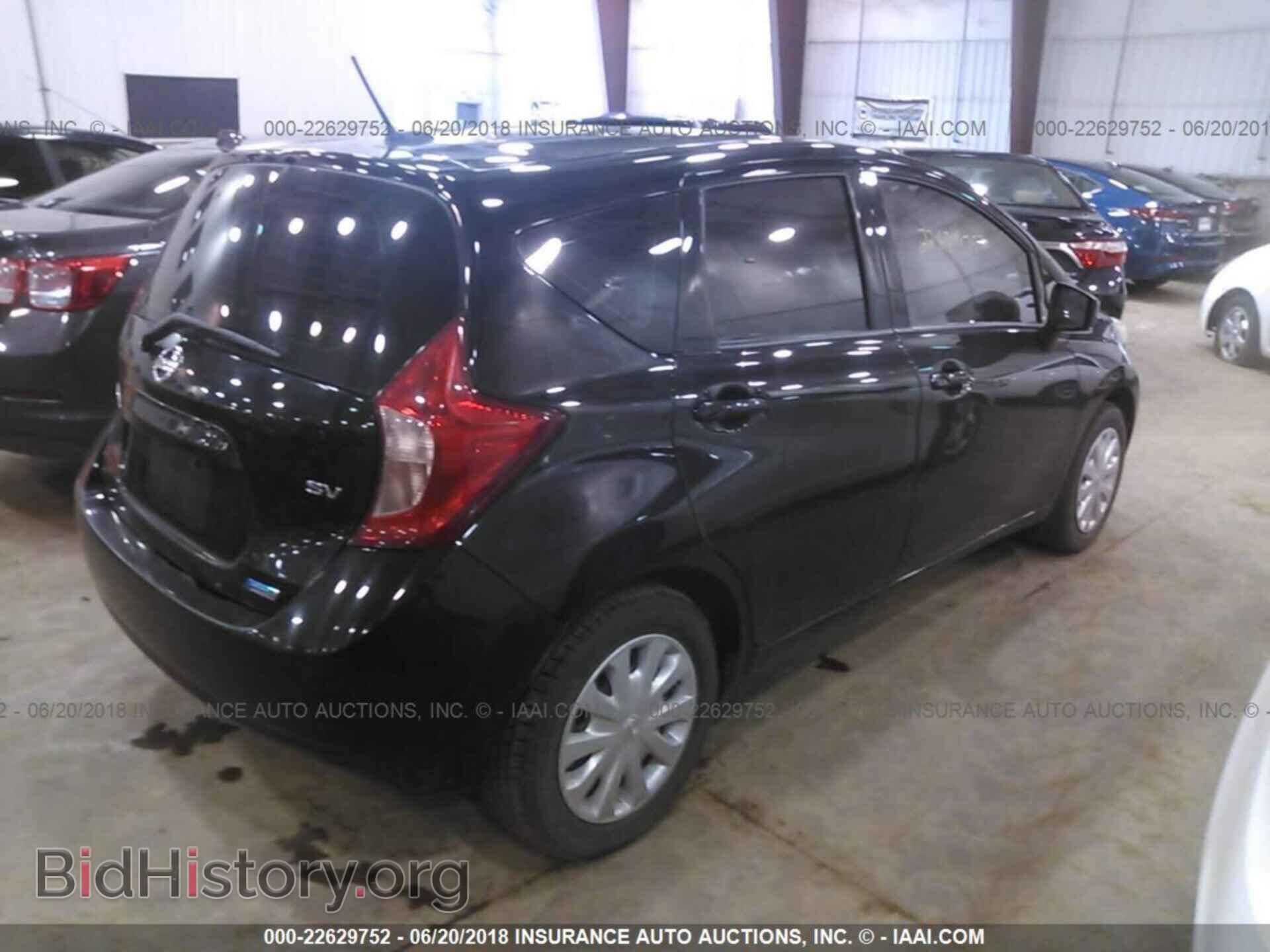 2016 Nissan Versa note - VIN: 3N1CE2CP9GL355624 - Photo 4