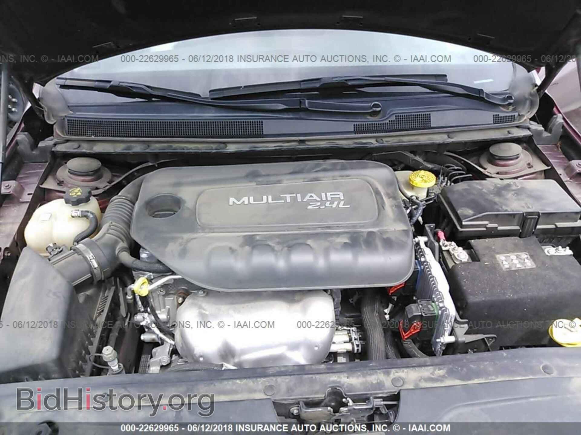 2016 Chrysler 200 - VIN: 1C3CCCAB0GN152254 - Photo 10