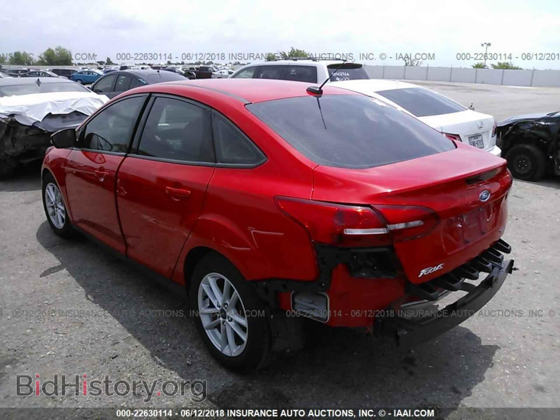 2017 Ford Focus - VIN: 1FADP3F26HL244288 - Photo 3