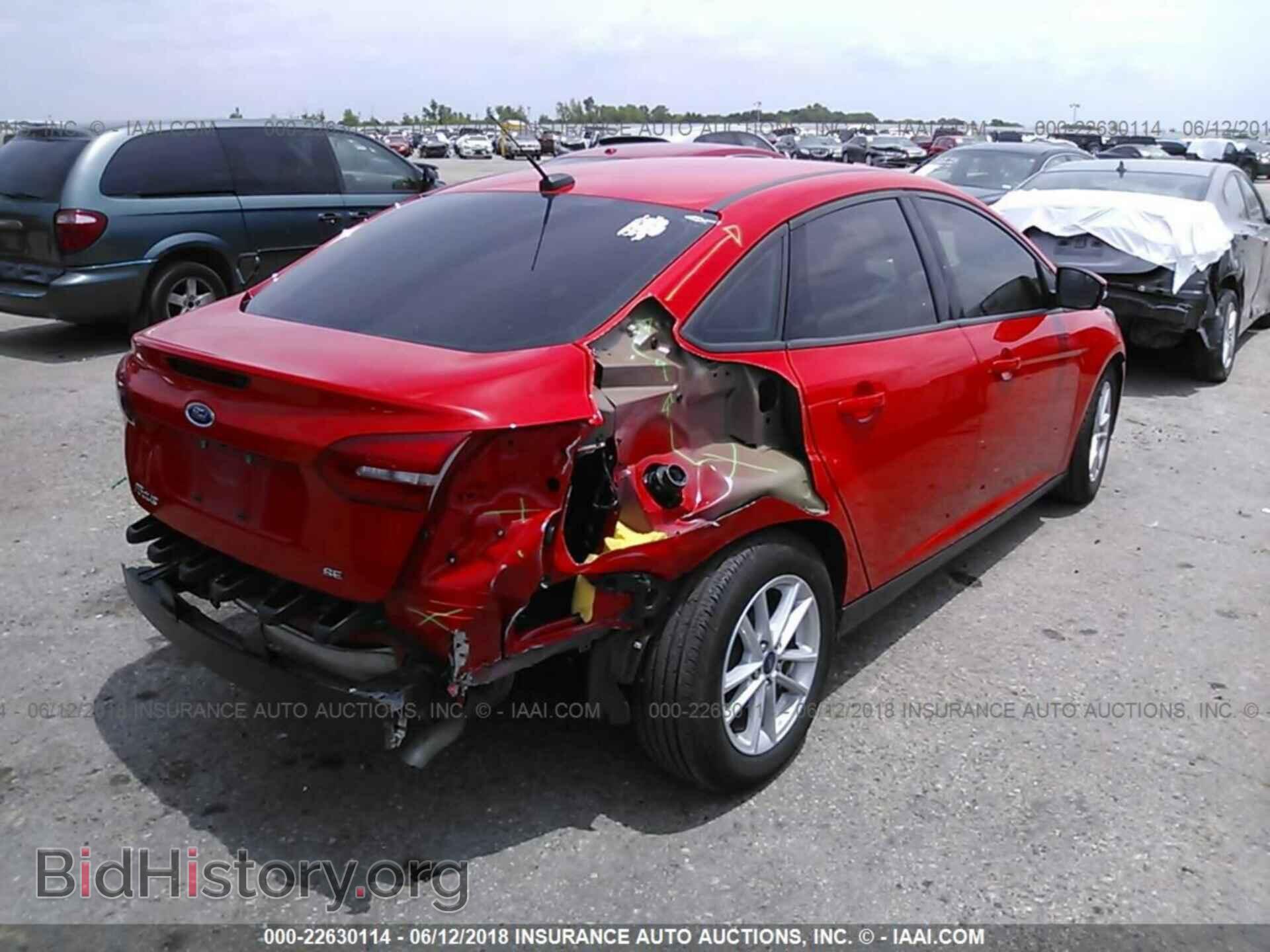 2017 Ford Focus - VIN: 1FADP3F26HL244288 - Photo 4
