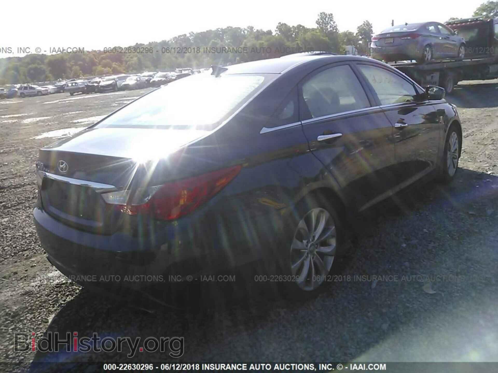 2012 Hyundai Sonata - VIN: 5NPEC4AC2CH344871 - Photo 4