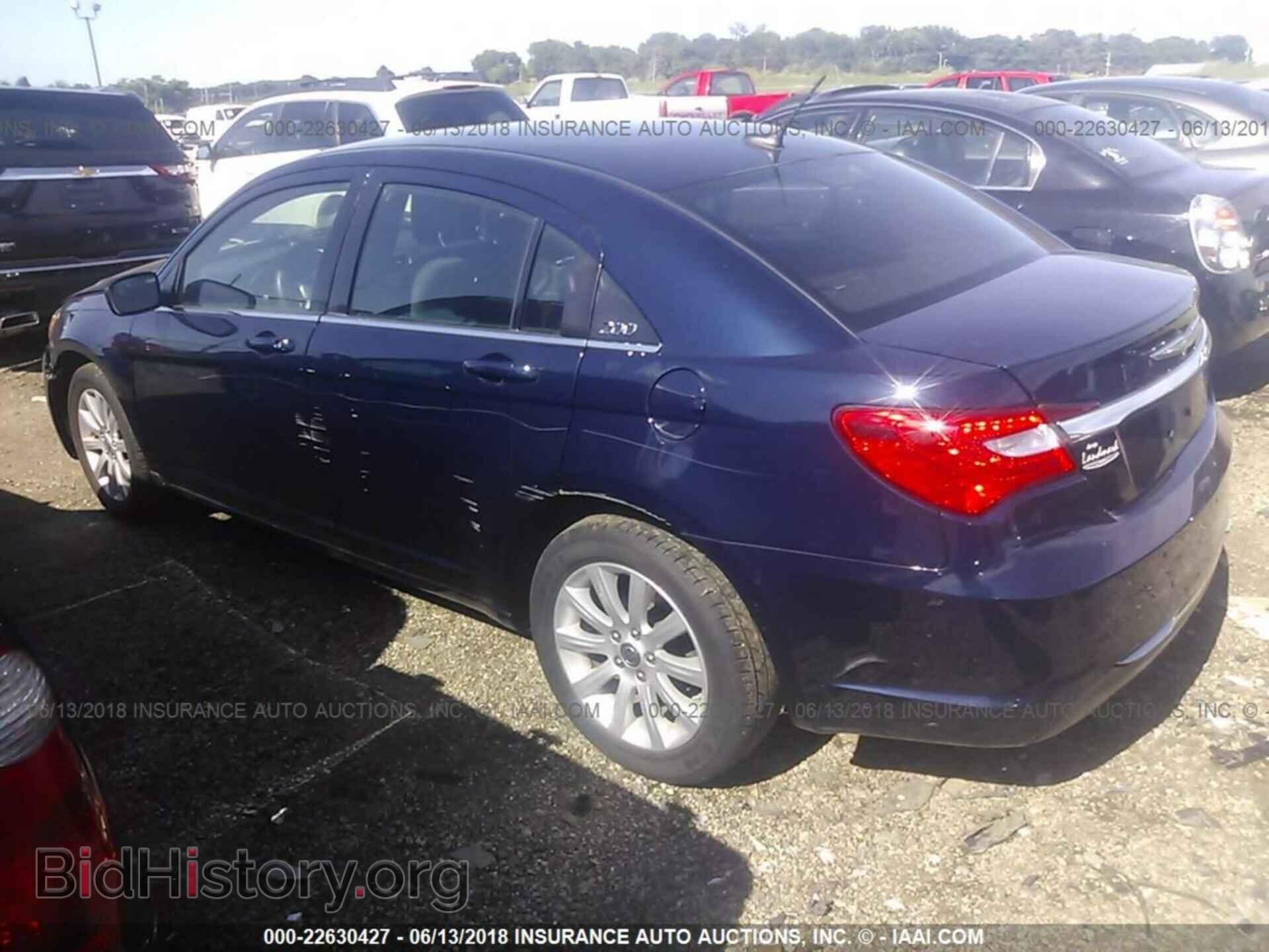 2014 Chrysler 200 - VIN: 1C3CCBBB4EN183805 - Фото 3