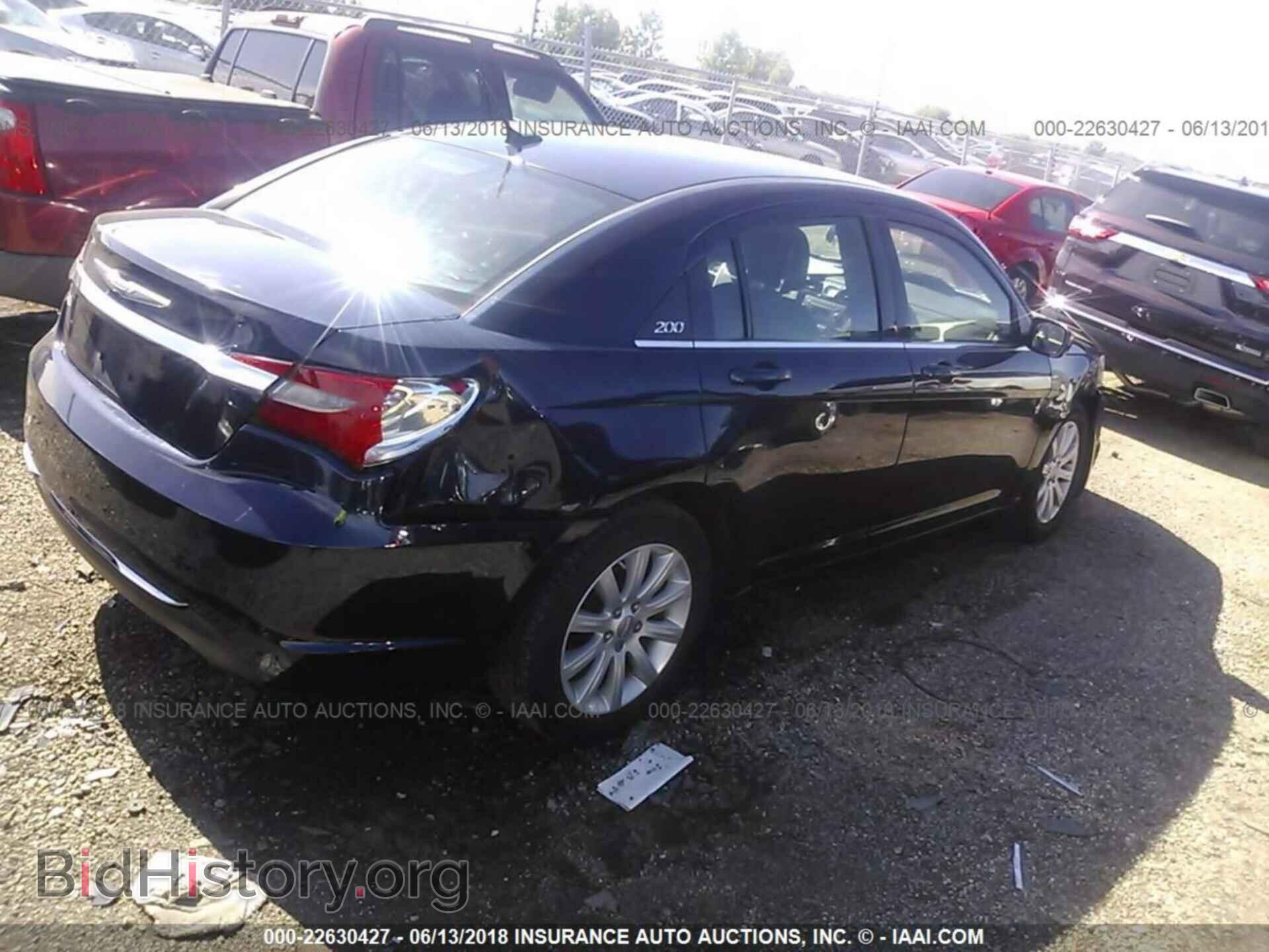 2014 Chrysler 200 - VIN: 1C3CCBBB4EN183805 - Фото 4