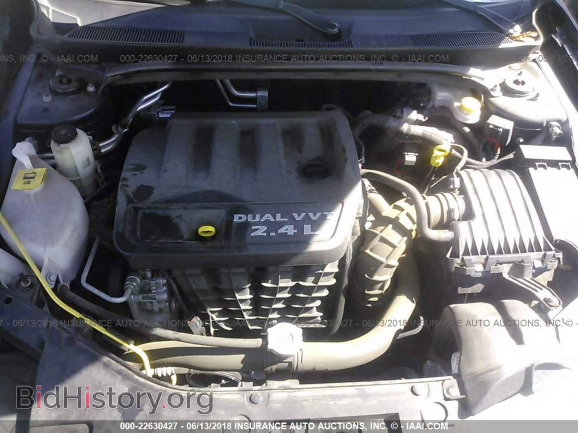 2014 Chrysler 200 - VIN: 1C3CCBBB4EN183805 - Фото 10