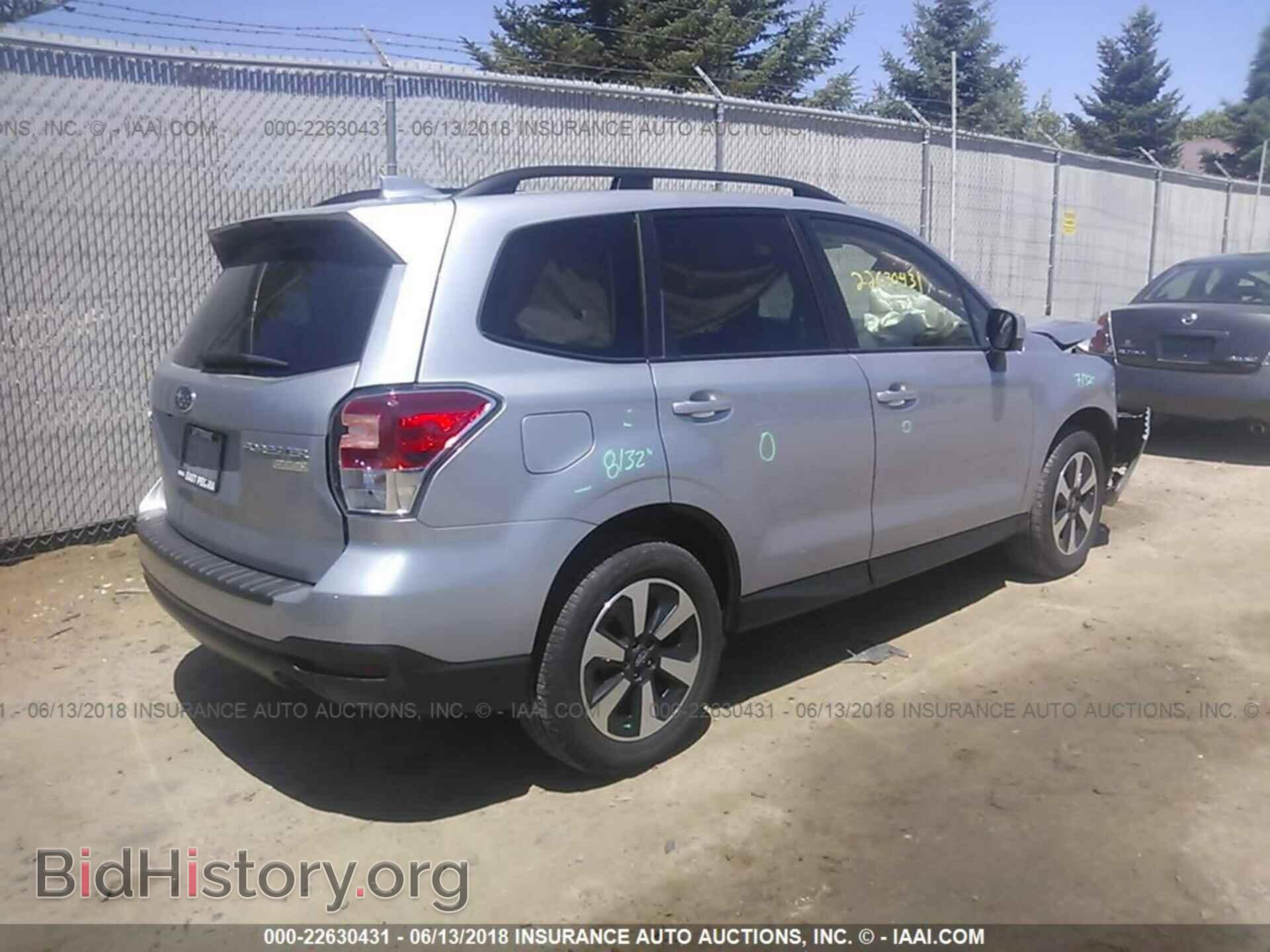 2017 Subaru Forester - VIN: JF2SJAEC1HH476285 - Photo 4