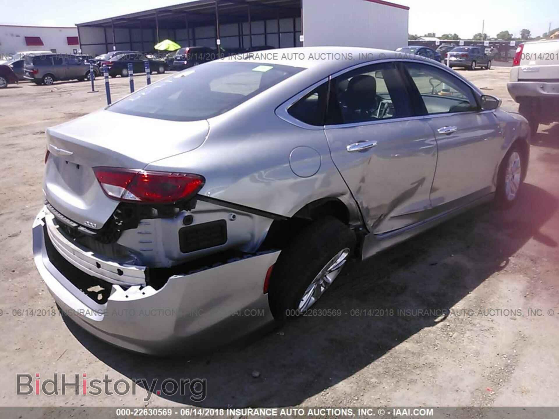 2015 Chrysler 200 - VIN: 1C3CCCAB9FN616155 - Photo 4