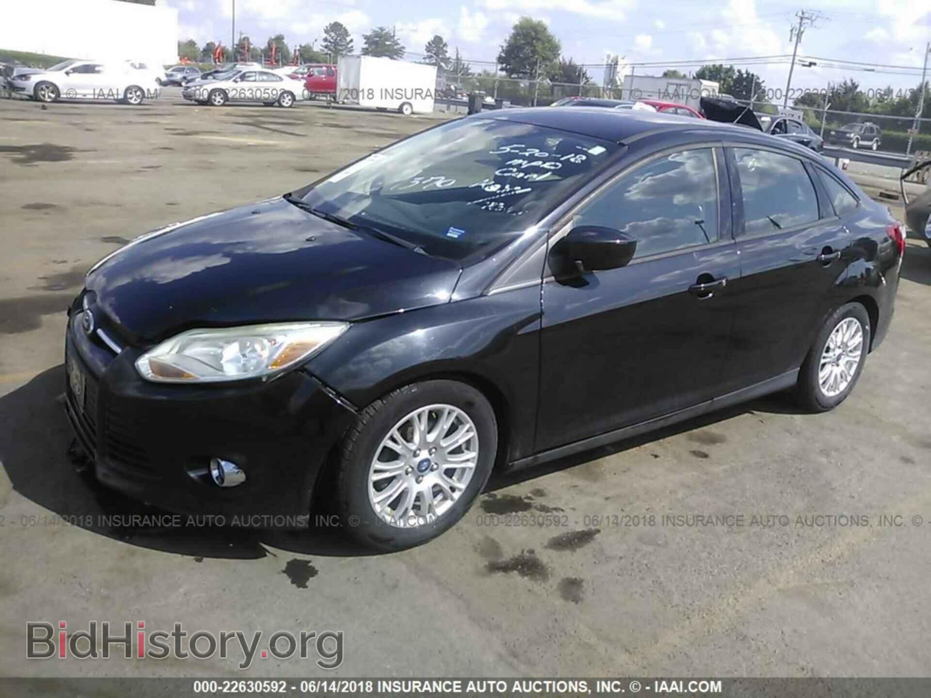 2012 Ford Focus - VIN: 1FAHP3F27CL169370 - Photo 2