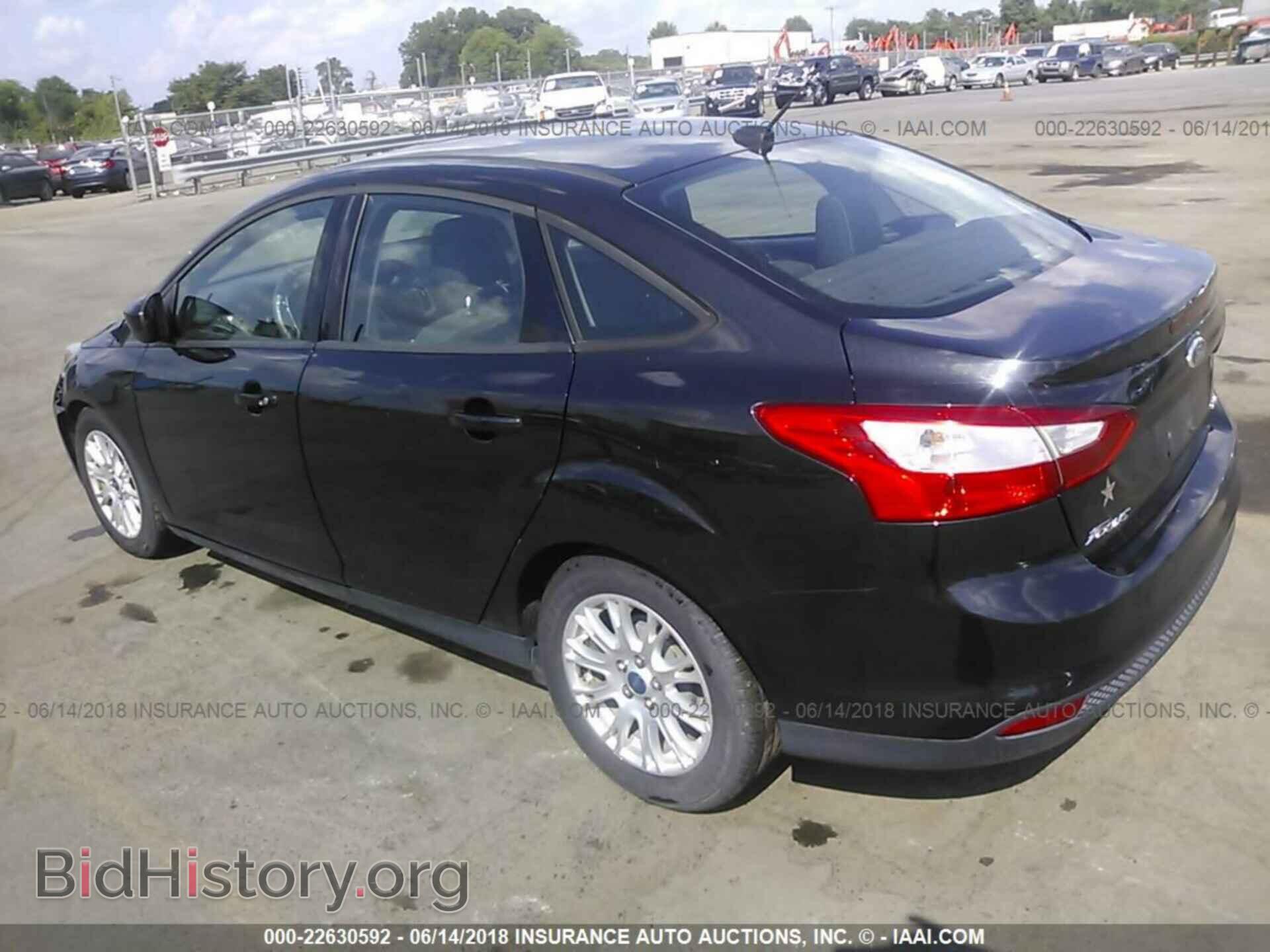 2012 Ford Focus - VIN: 1FAHP3F27CL169370 - Photo 3