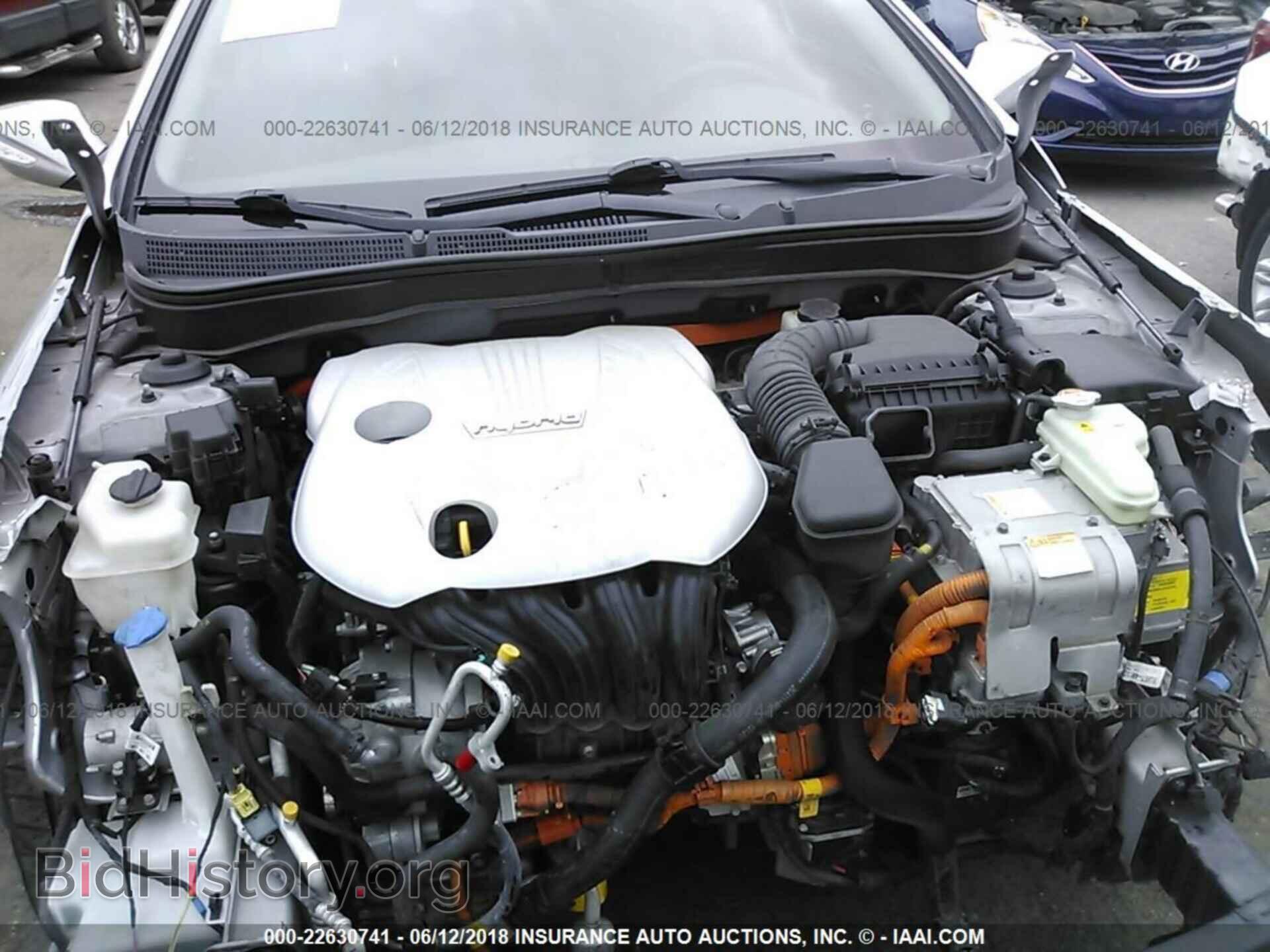 2012 Hyundai Sonata - VIN: KMHEC4A49CA060889 - Photo 10