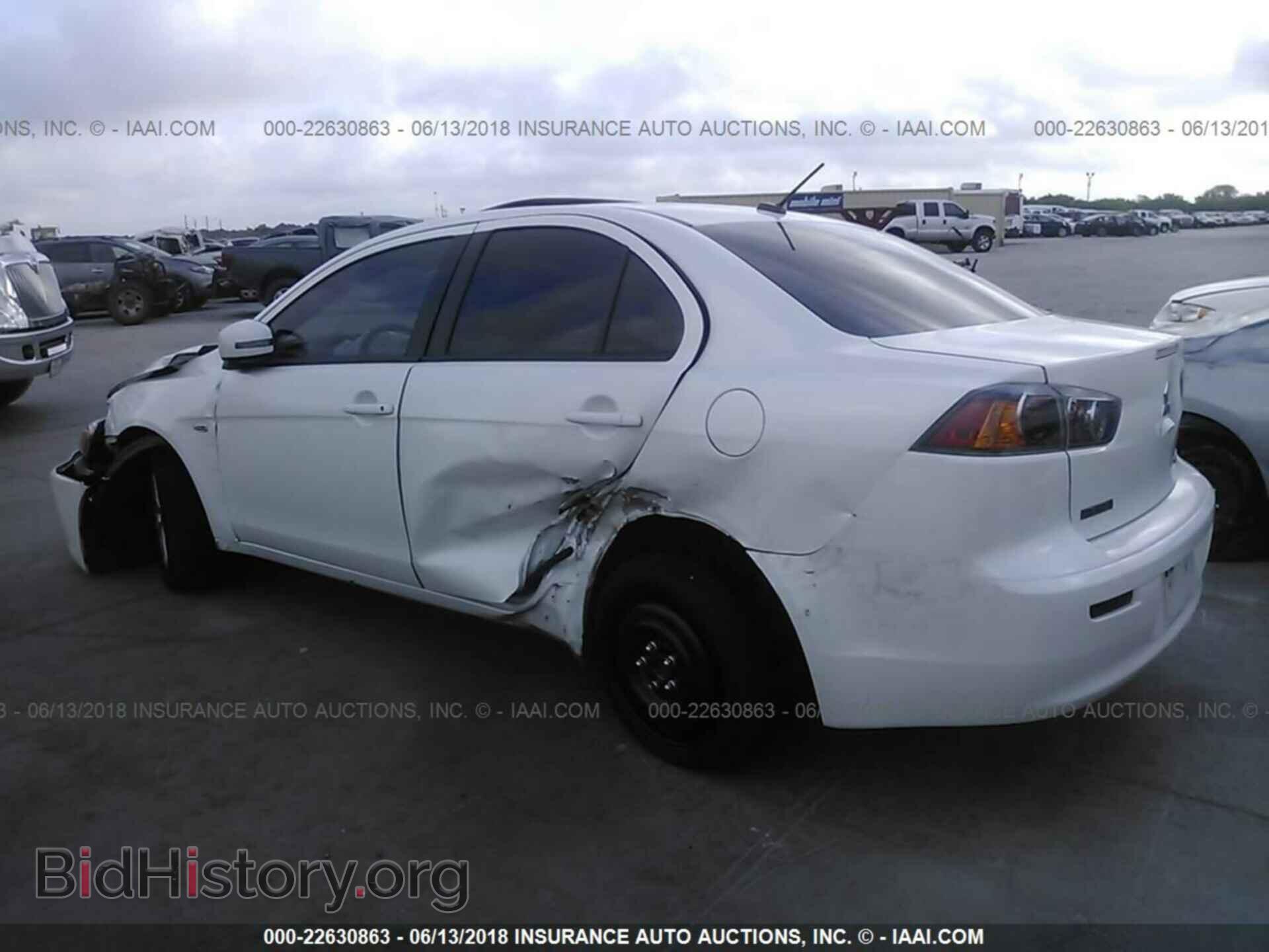 2016 Mitsubishi Lancer - VIN: JA32U2FU8GU002163 - Фото 3