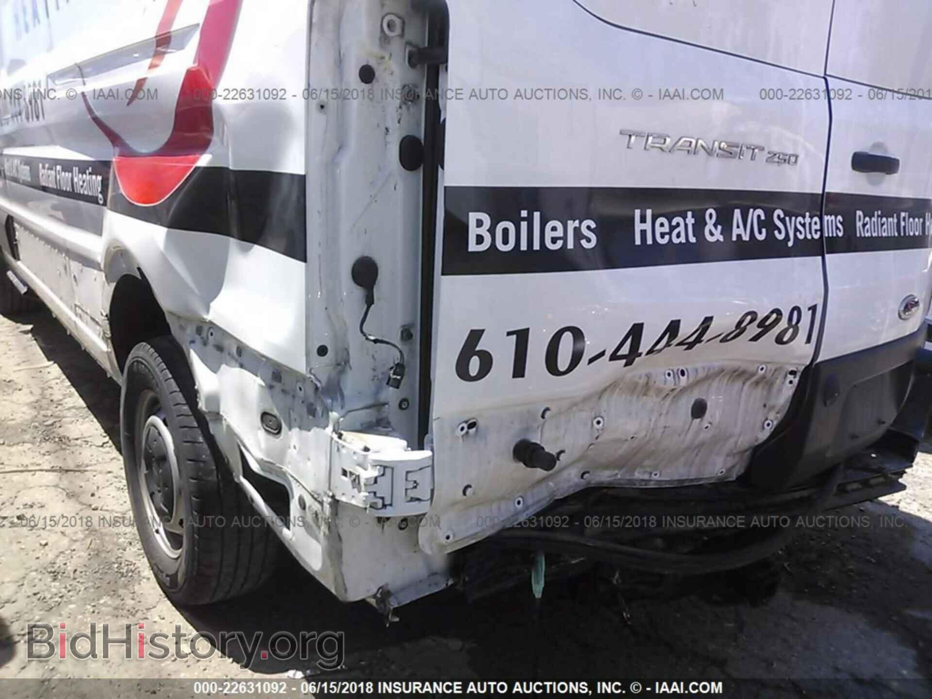 2016 Ford Transit - VIN: 1FTYR2CM7GKA16746 - Фото 6