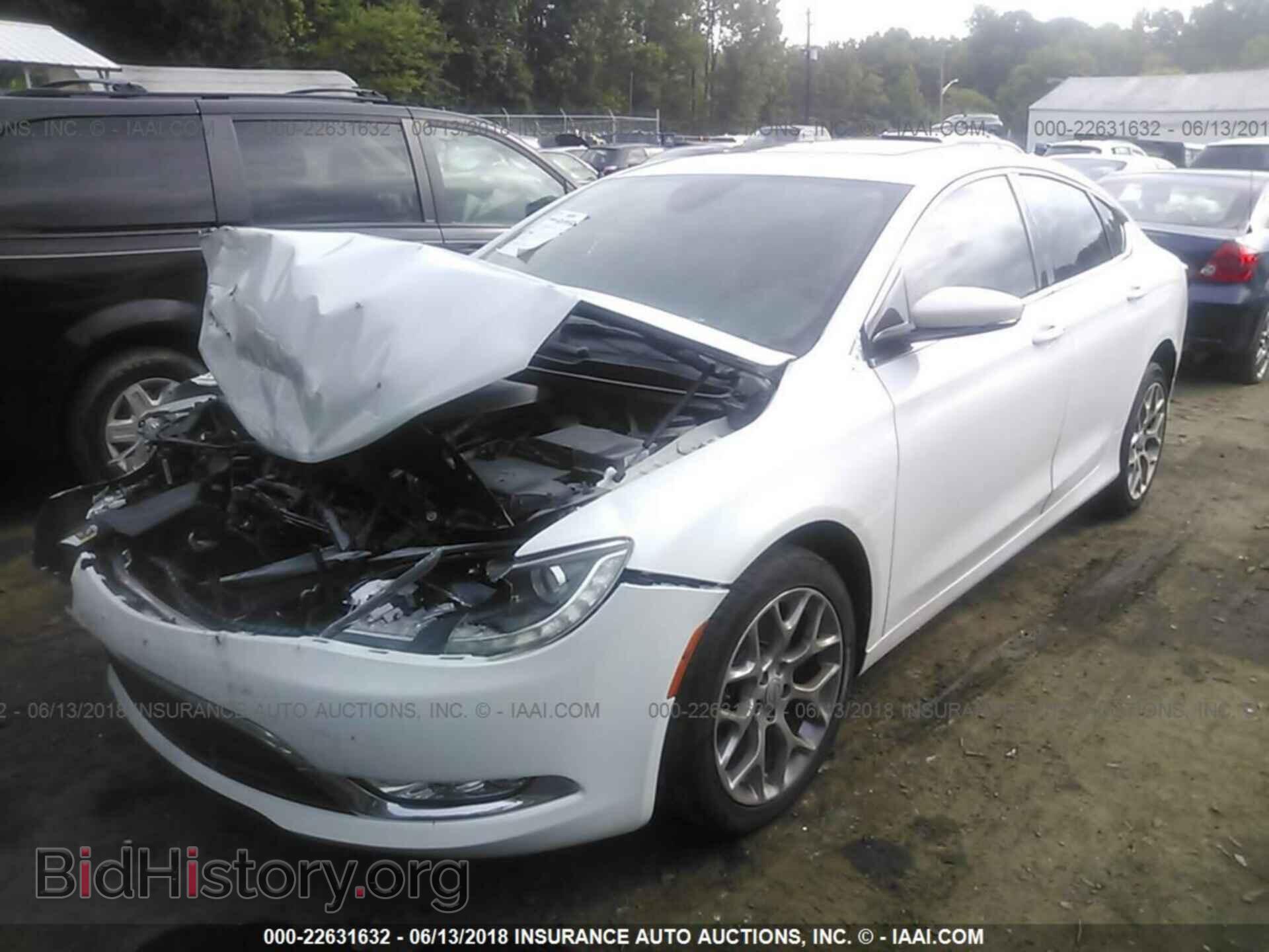 2015 Chrysler 200 - VIN: 1C3CCCEG7FN668664 - Photo 2