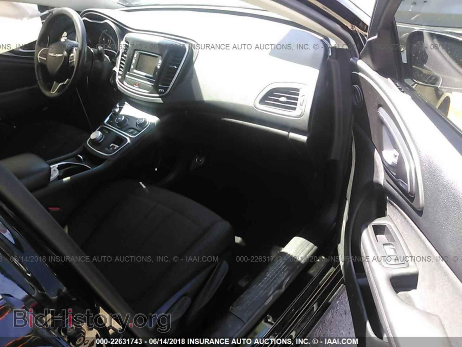 2016 Chrysler 200 - VIN: 1C3CCCAB6GN159418 - Фото 5