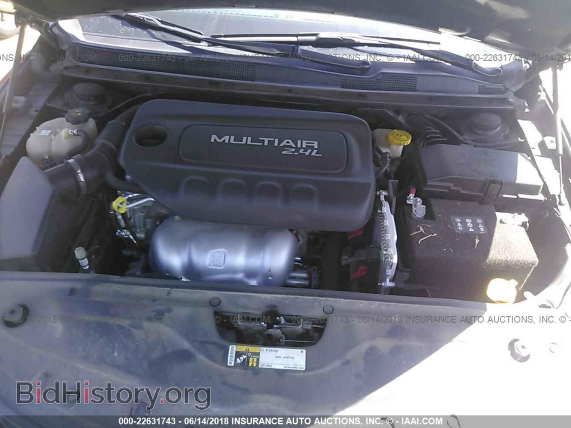 2016 Chrysler 200 - VIN: 1C3CCCAB6GN159418 - Фото 10