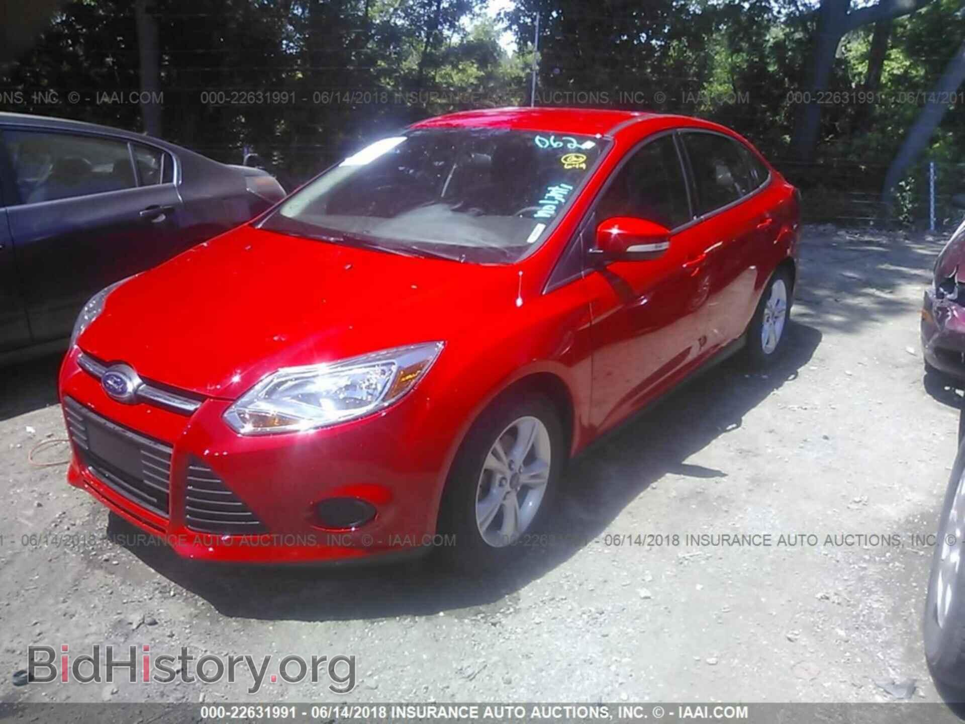 2014 Ford Focus - VIN: 1FADP3F21EL428890 - Фото 2