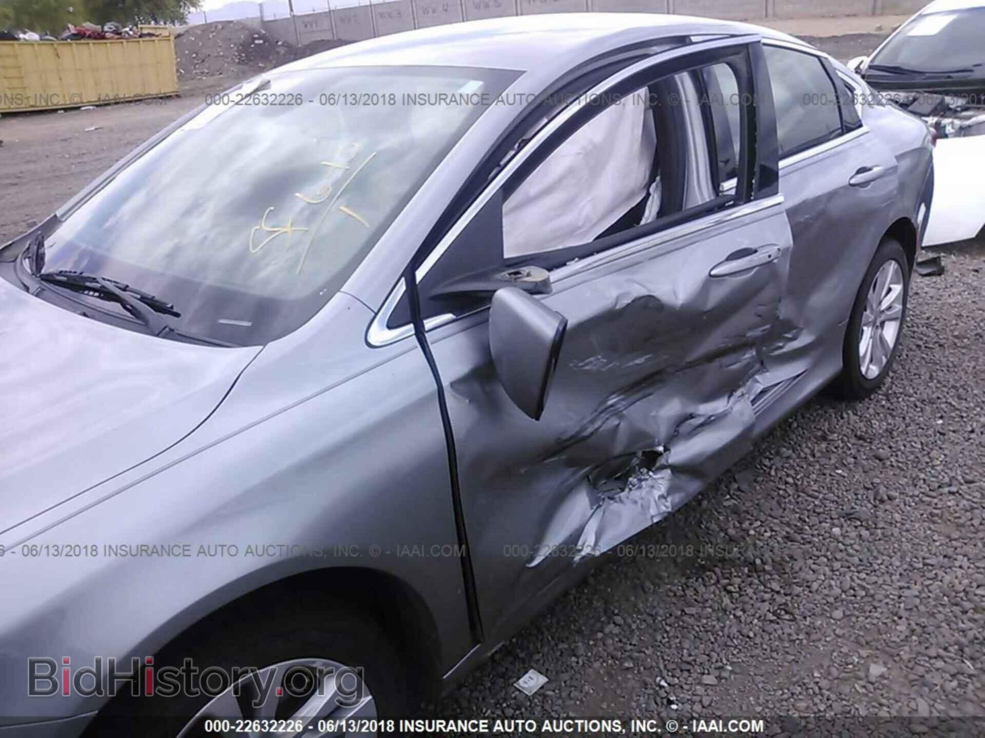 2016 Chrysler 200 - VIN: 1C3CCCAB0GN131453 - Photo 6