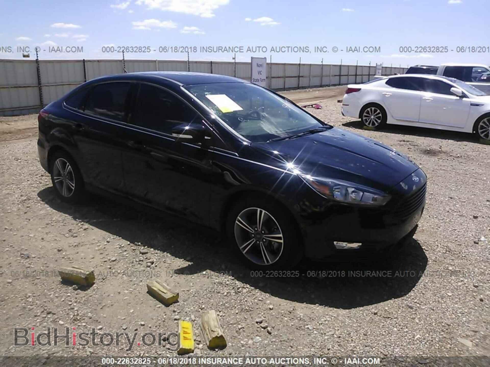 Photo 1FADP3FE0HL266782 - Ford Focus 2017