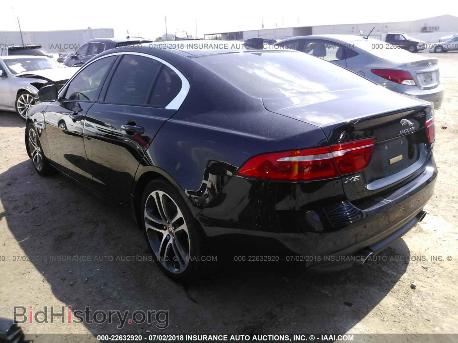 2017 Jaguar Xe - VIN: SAJAD4BV1HA949766 - Фото 3