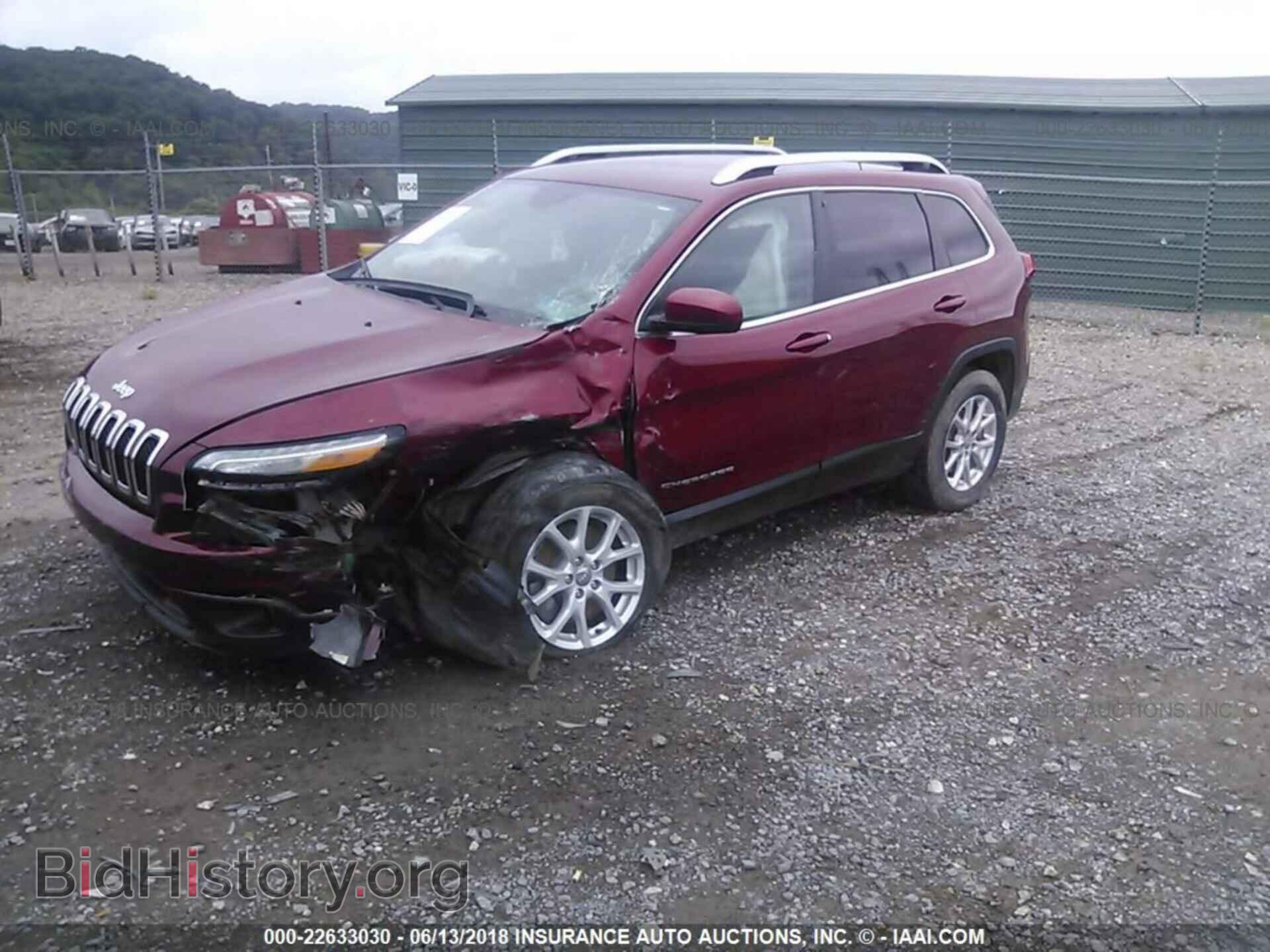 2015 Jeep Cherokee - VIN: 1C4PJMCS2FW589302 - Photo 2