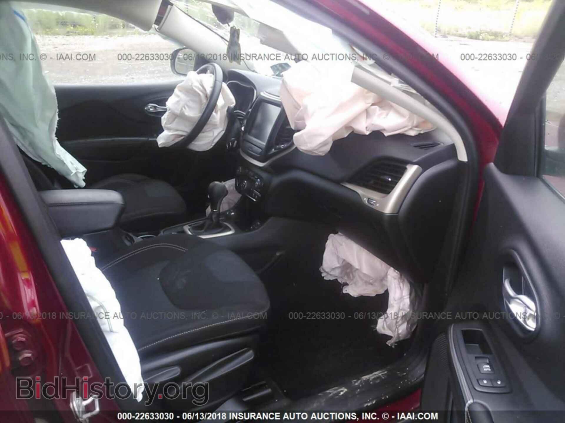 2015 Jeep Cherokee - VIN: 1C4PJMCS2FW589302 - Photo 5