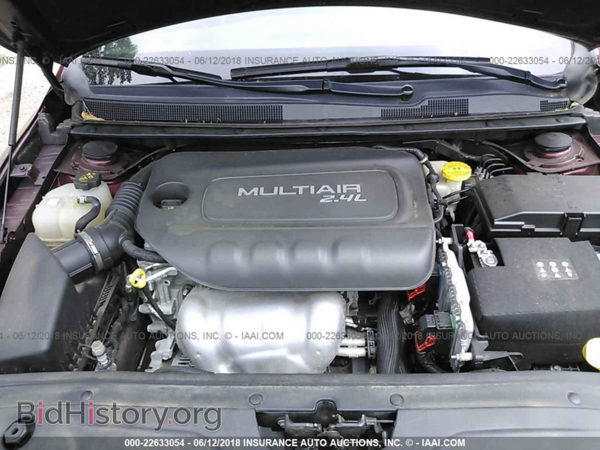 2015 Chrysler 200 - VIN: 1C3CCCBBXFN744161 - Photo 10