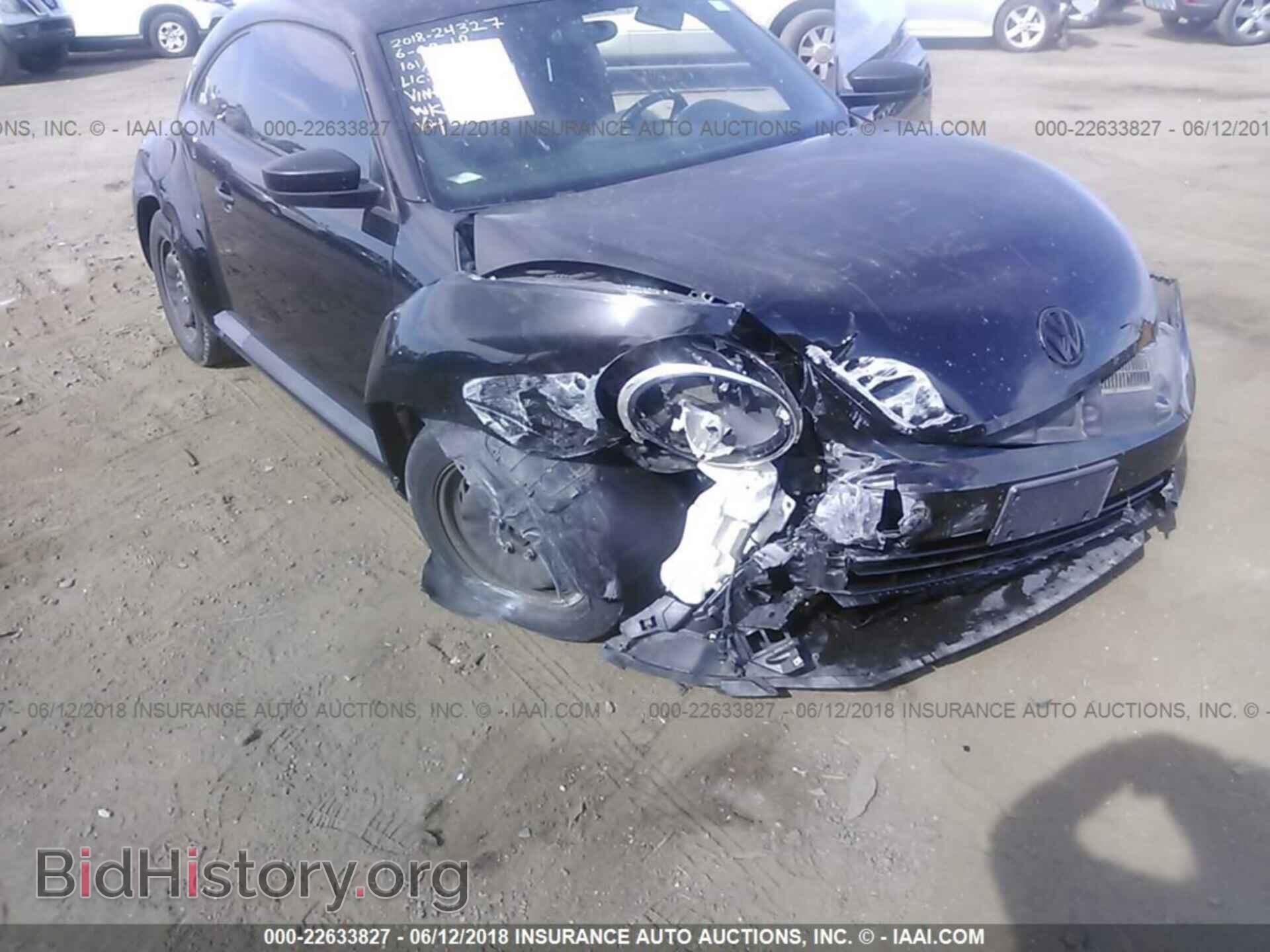 2012 Volkswagen Beetle - VIN: 3VWFP7ATXCM615838 - Фото 6