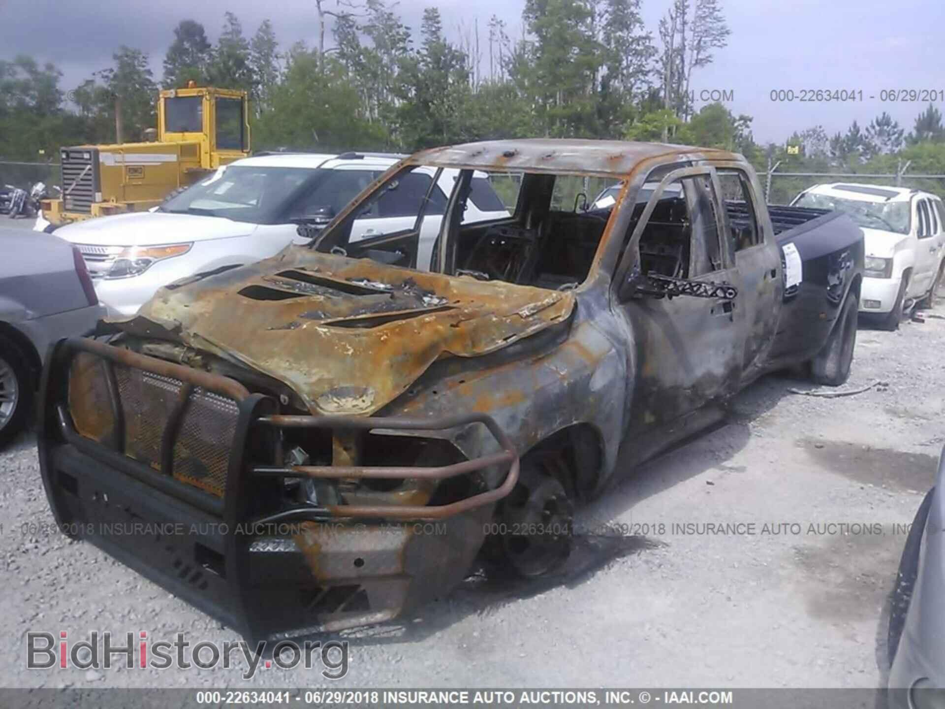 2012 Dodge Ram 3500 - VIN: 3C63DPGL9CG340362 - Photo 2