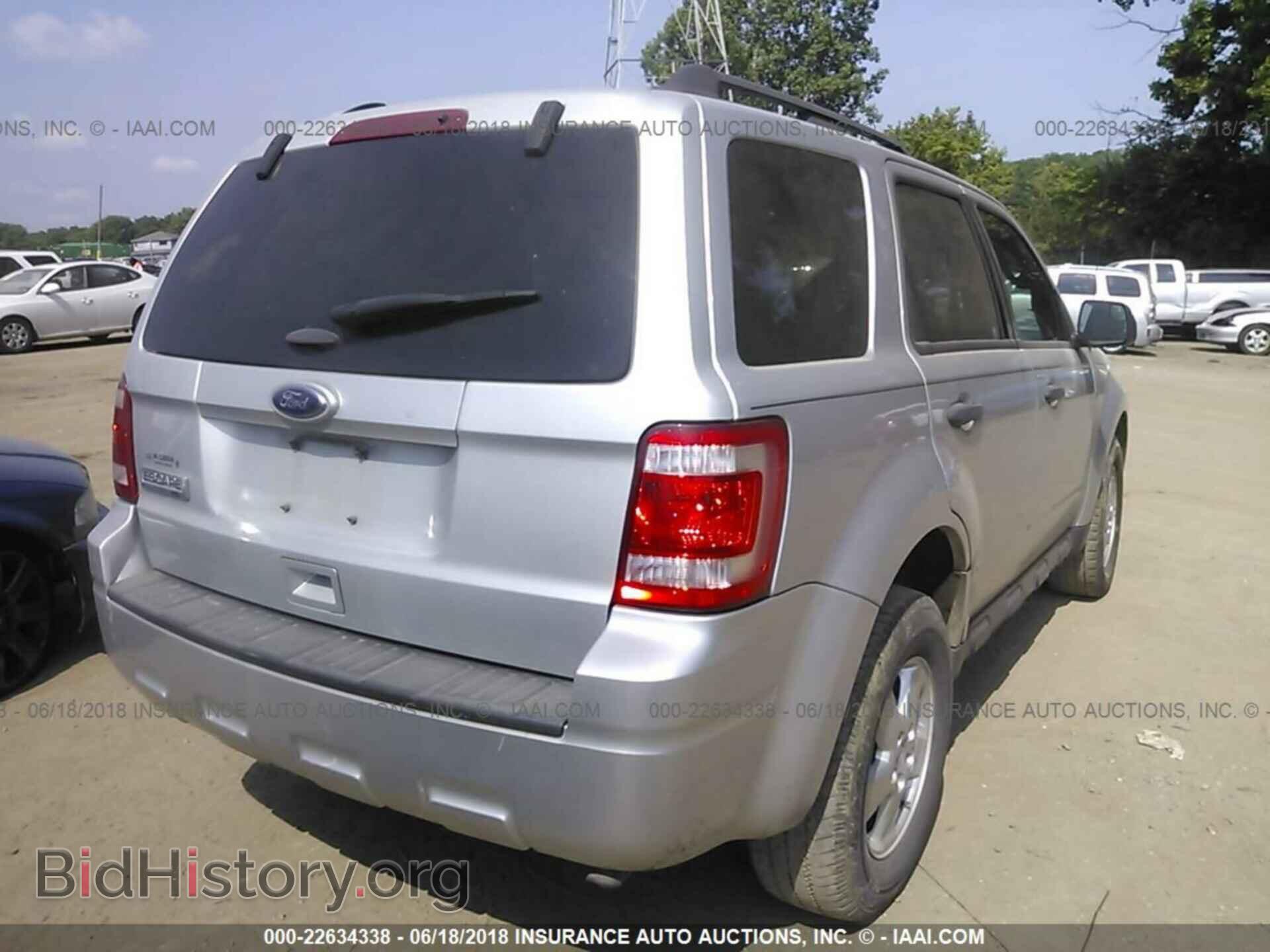 2011 Ford Escape - VIN: 1FMCU0D74BKB83379 - Фото 4