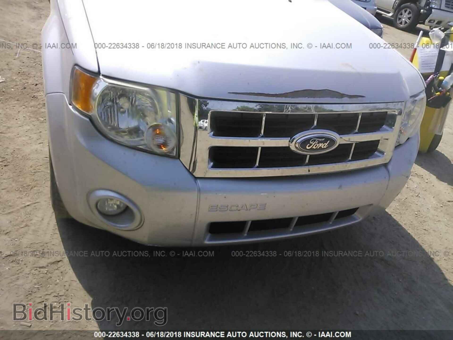2011 Ford Escape - VIN: 1FMCU0D74BKB83379 - Фото 6