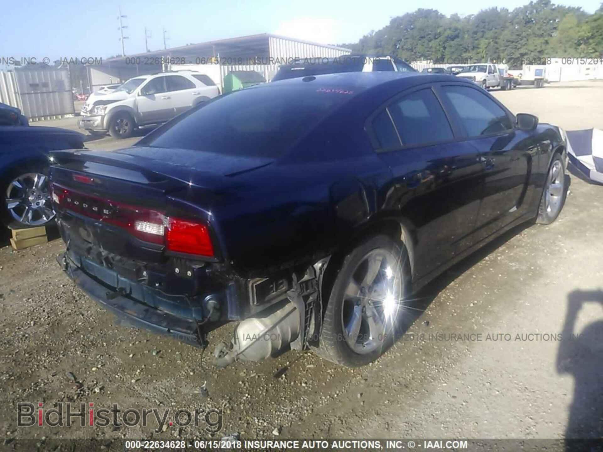 2013 Dodge Charger - VIN: 2C3CDXHG0DH696490 - Фото 4