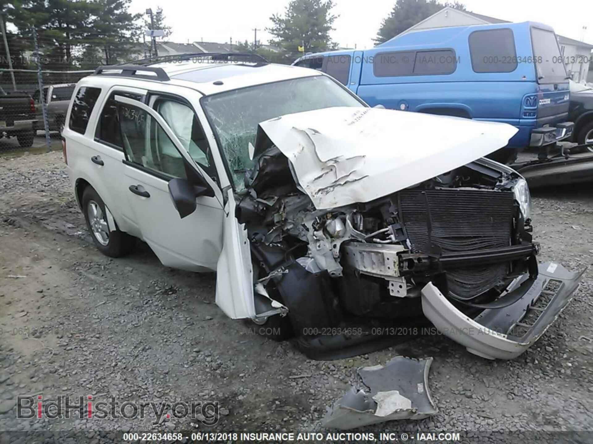 Photo 1FMCU9D70CKA02137 - Ford Escape 2012