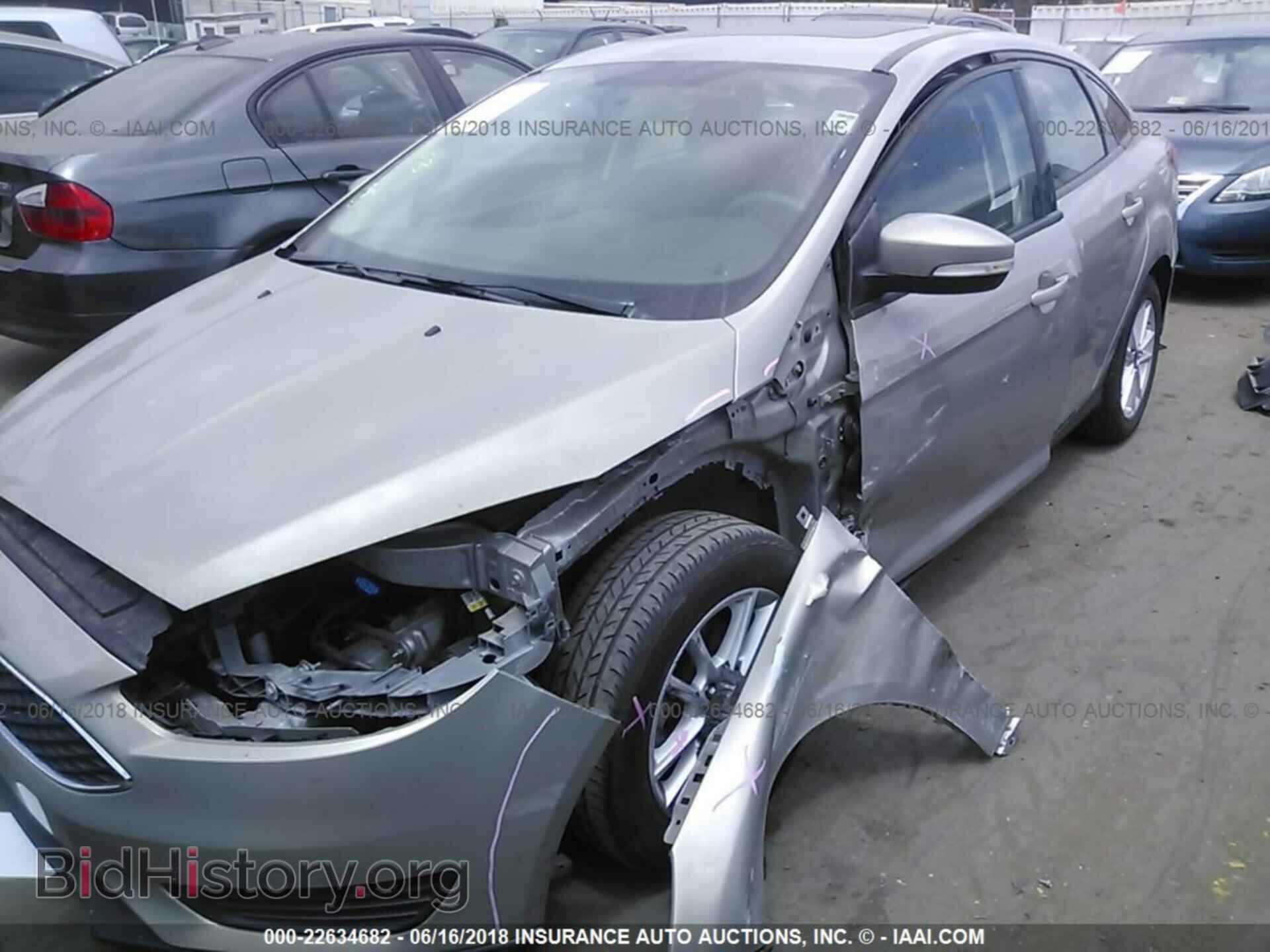 2015 Ford Focus - VIN: 1FADP3F26FL205200 - Photo 6
