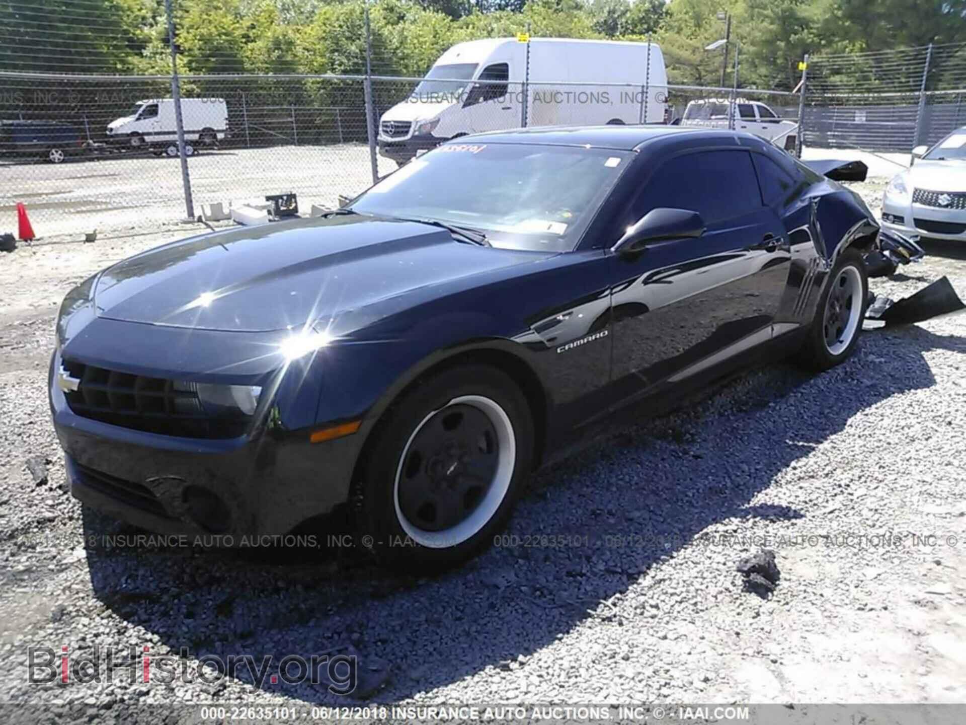 2013 Chevrolet Camaro - VIN: 2G1FA1E31D9233762 - Фото 2