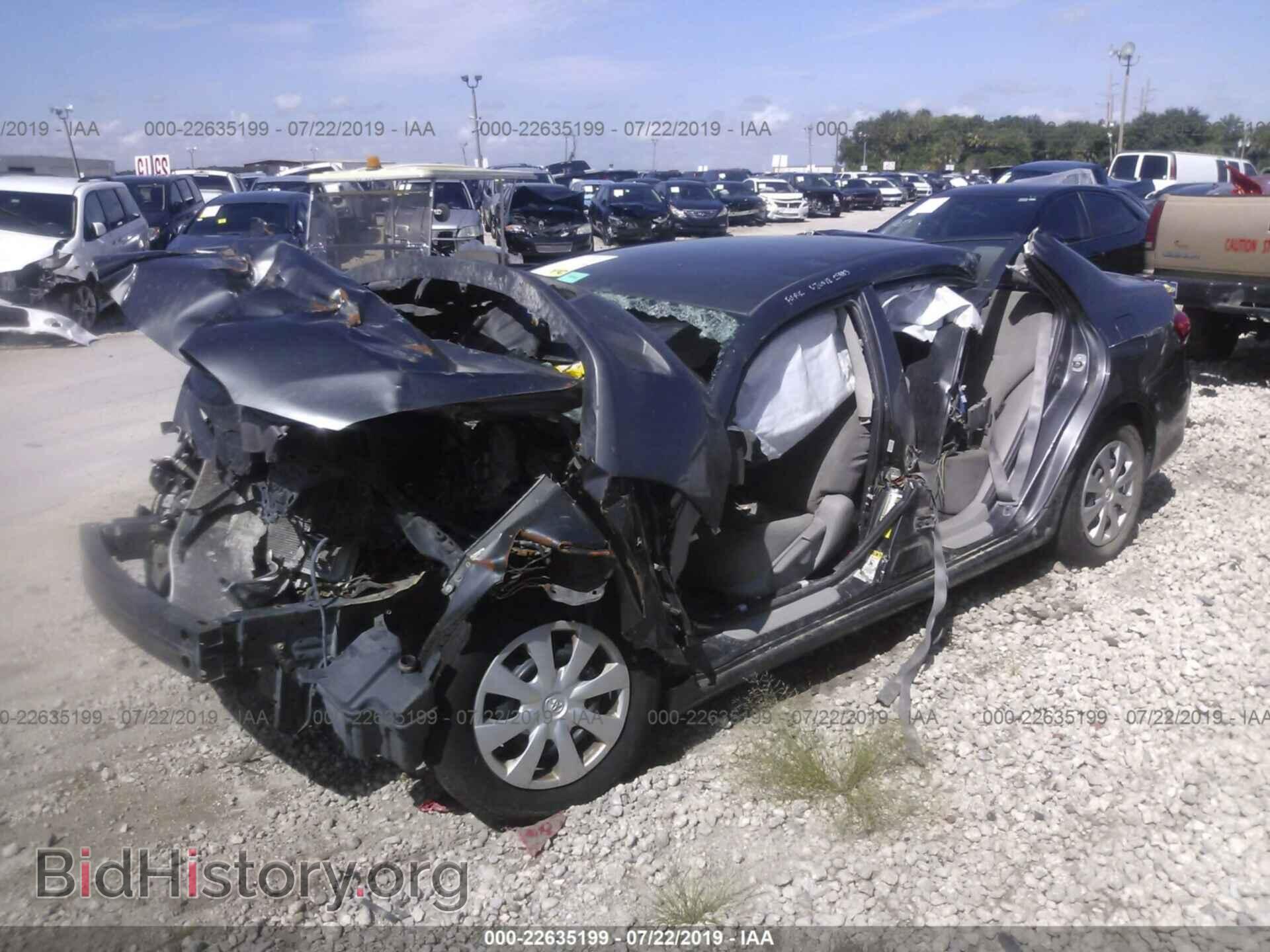 2013 Toyota Corolla - VIN: 2T1BU4EEXDC107528 - Photo 2