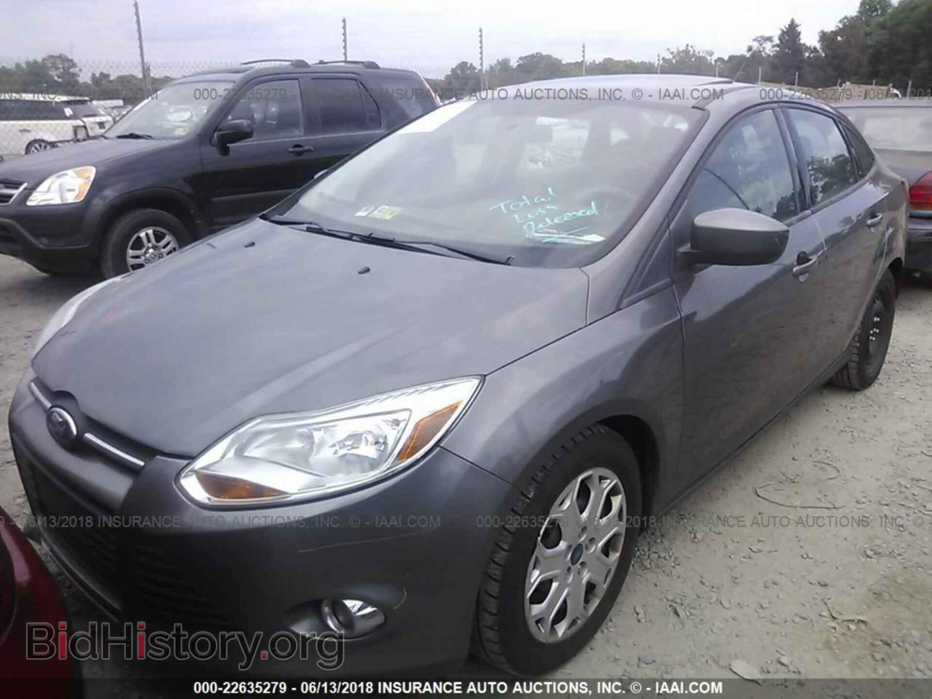2012 Ford Focus - VIN: 1FAHP3F21CL298737 - Photo 2