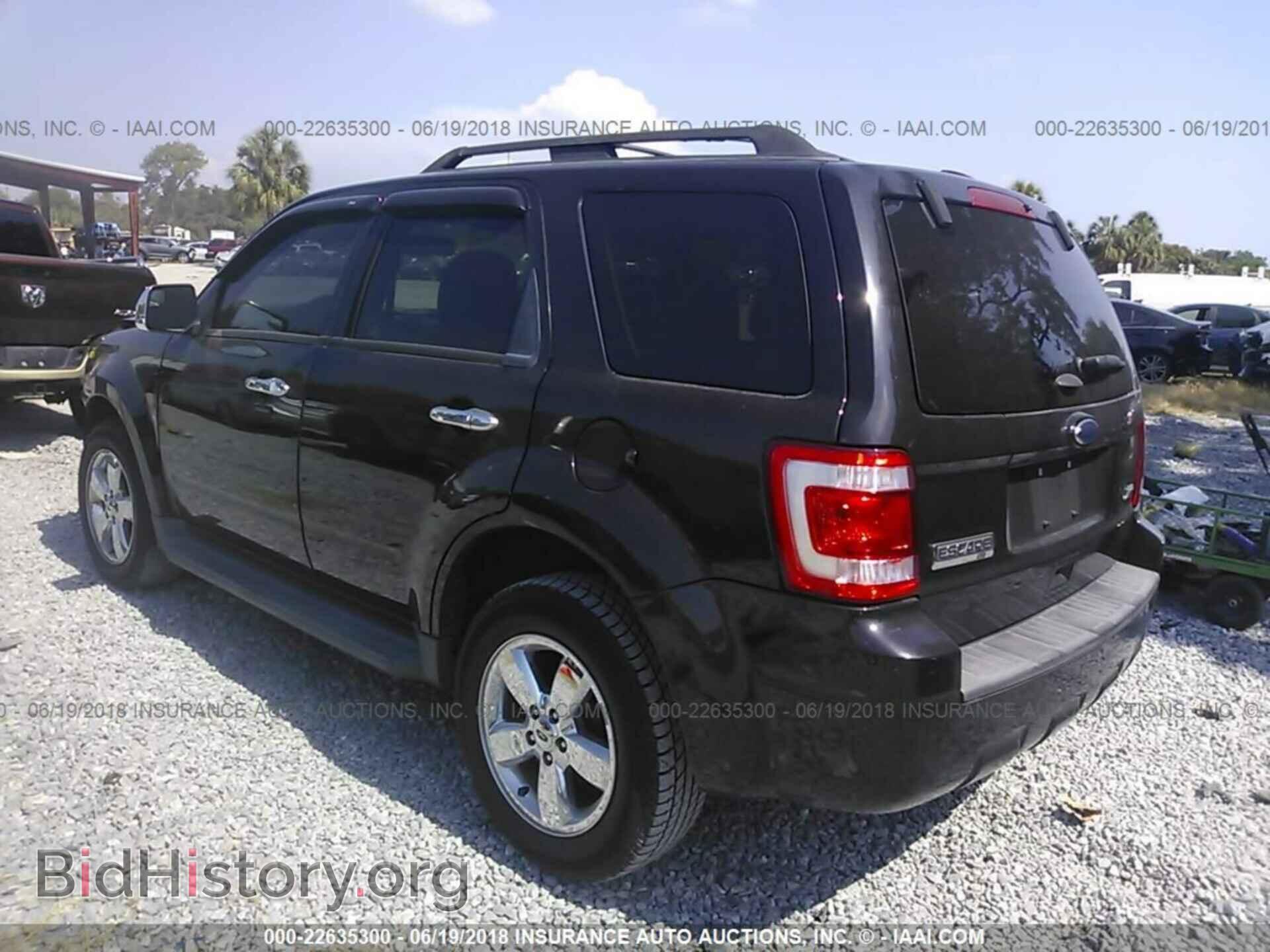 2011 Ford Escape - VIN: 1FMCU0DG3BKC21829 - Photo 3