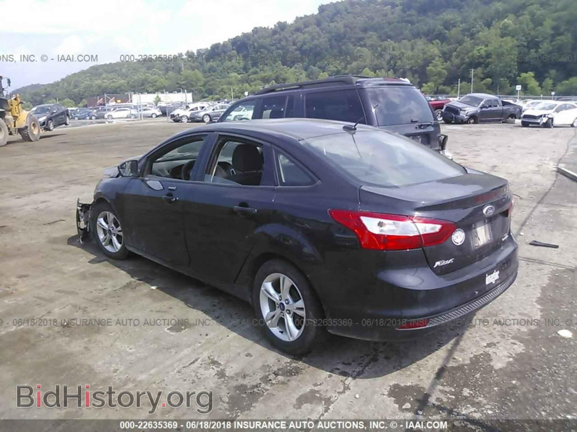2013 Ford Focus - VIN: 1FADP3F23DL300469 - Photo 3