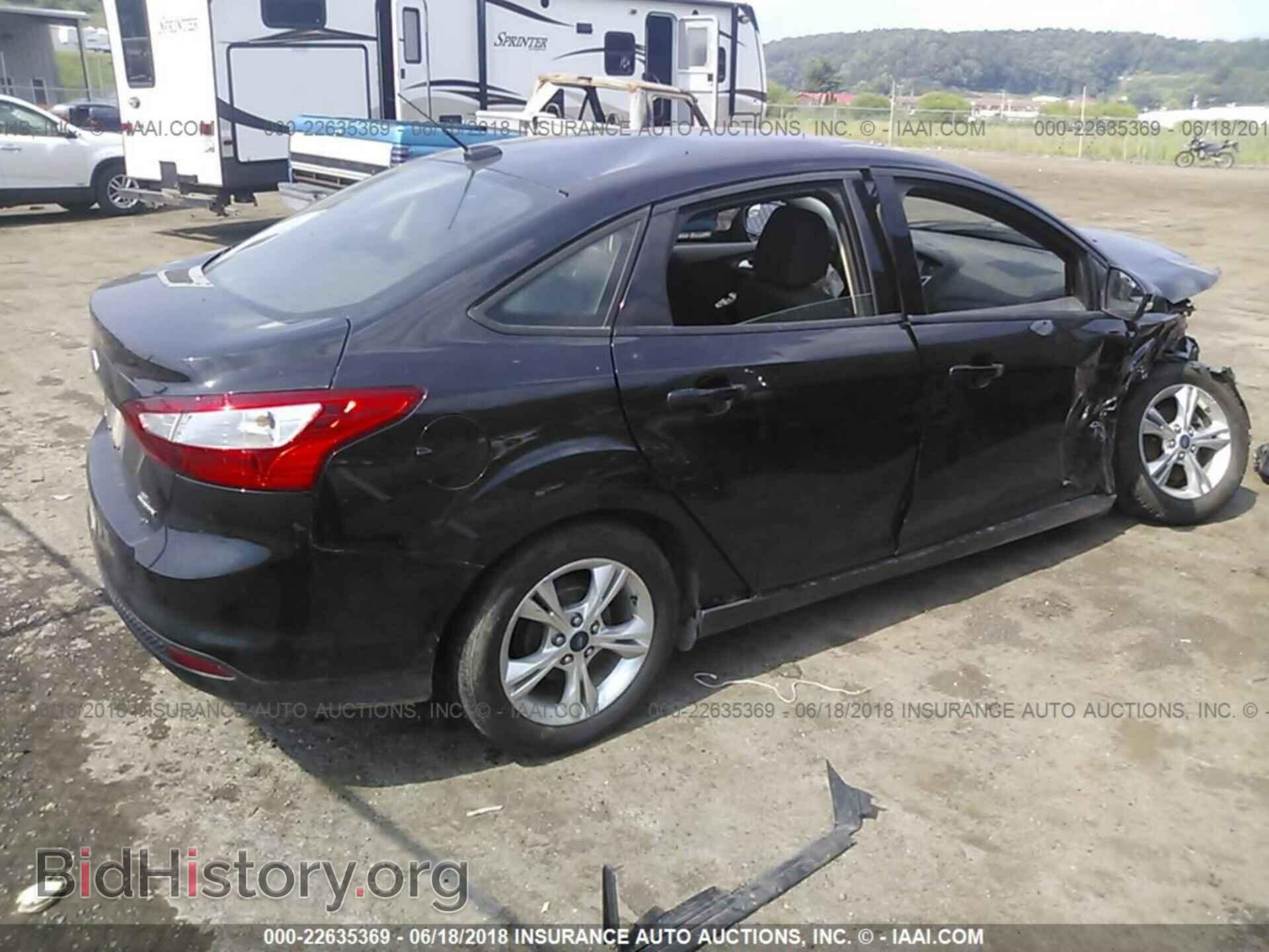 2013 Ford Focus - VIN: 1FADP3F23DL300469 - Photo 4