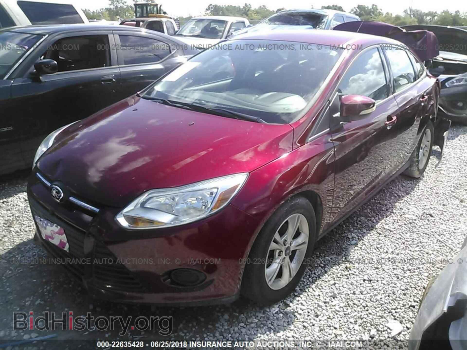 2014 Ford Focus - VIN: 1FADP3F26EL138533 - Photo 2