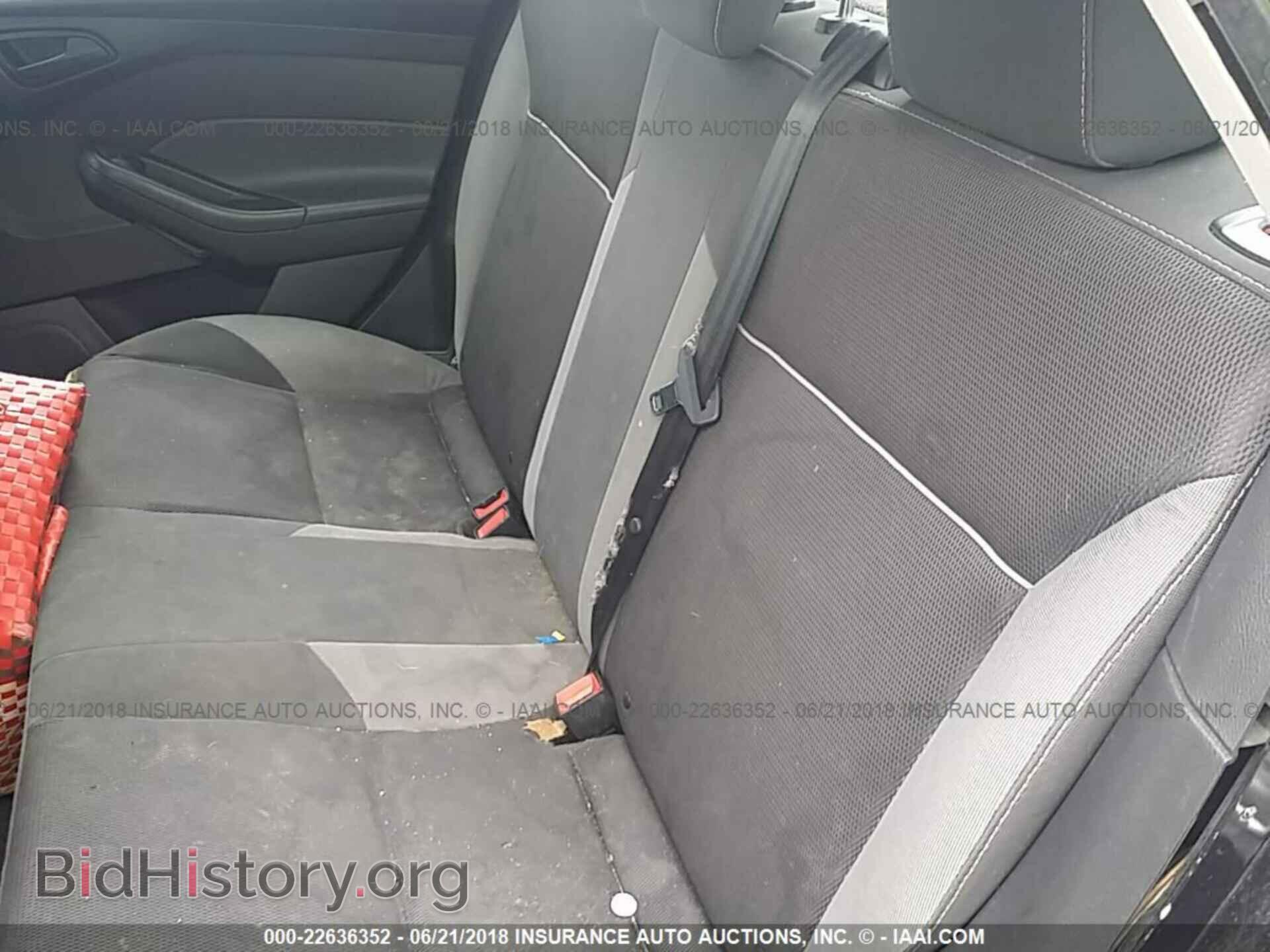 2012 Ford Focus - VIN: 1FAHP3F22CL385496 - Photo 8