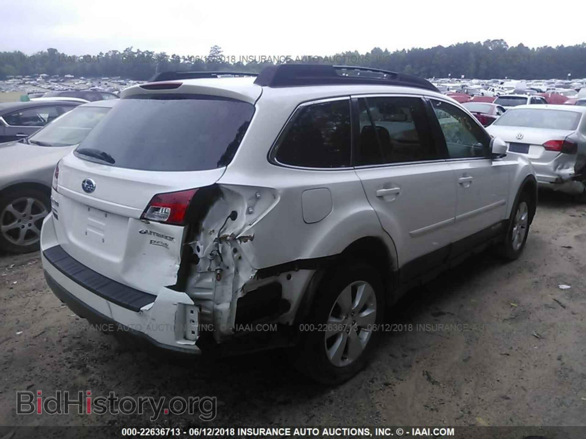 2011 Subaru Outback - VIN: 4S4BRBCC1B3427569 - Фото 4