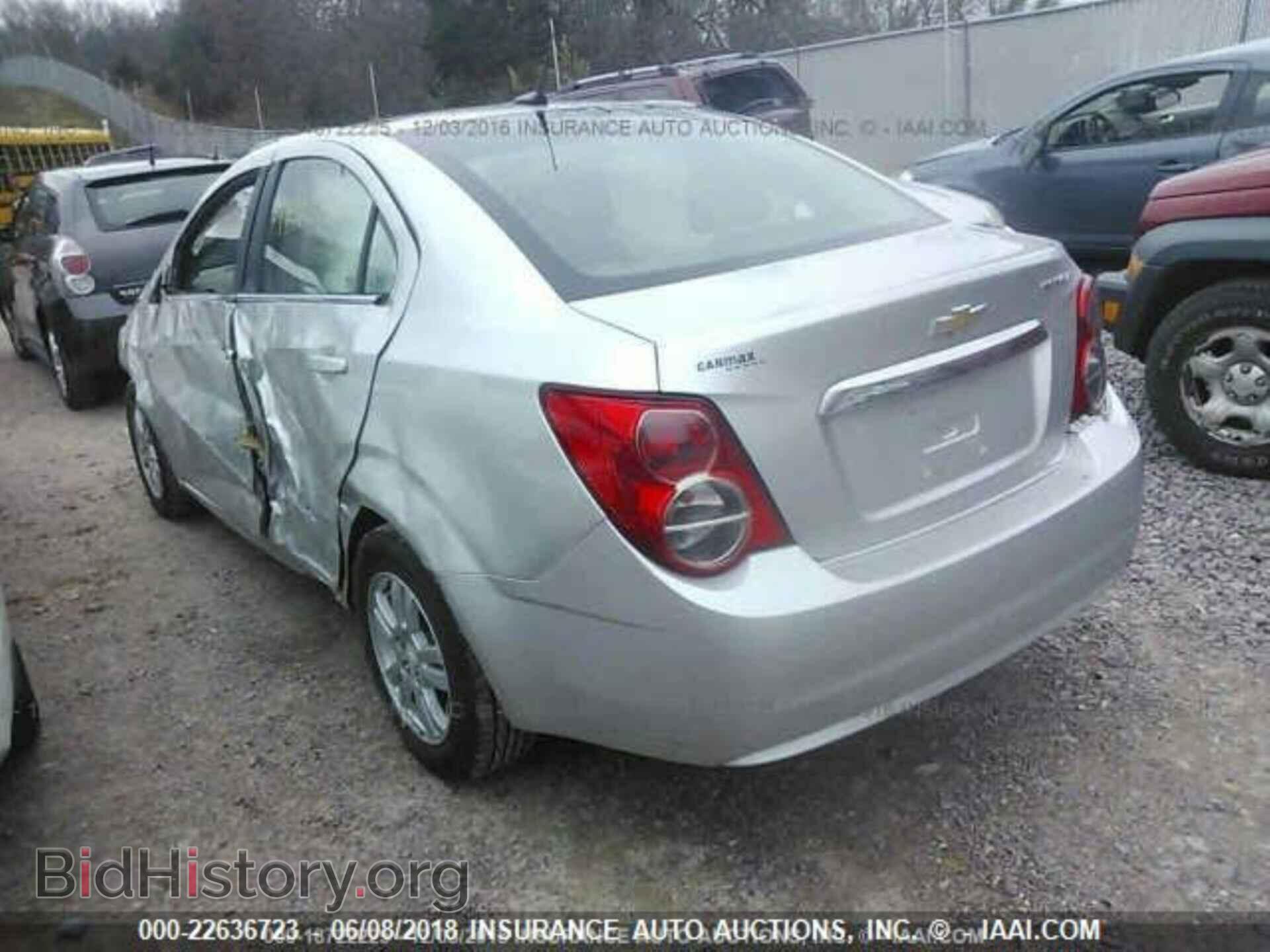 2014 Chevrolet Sonic - VIN: 1G1JC5SH8E4236142 - Photo 3