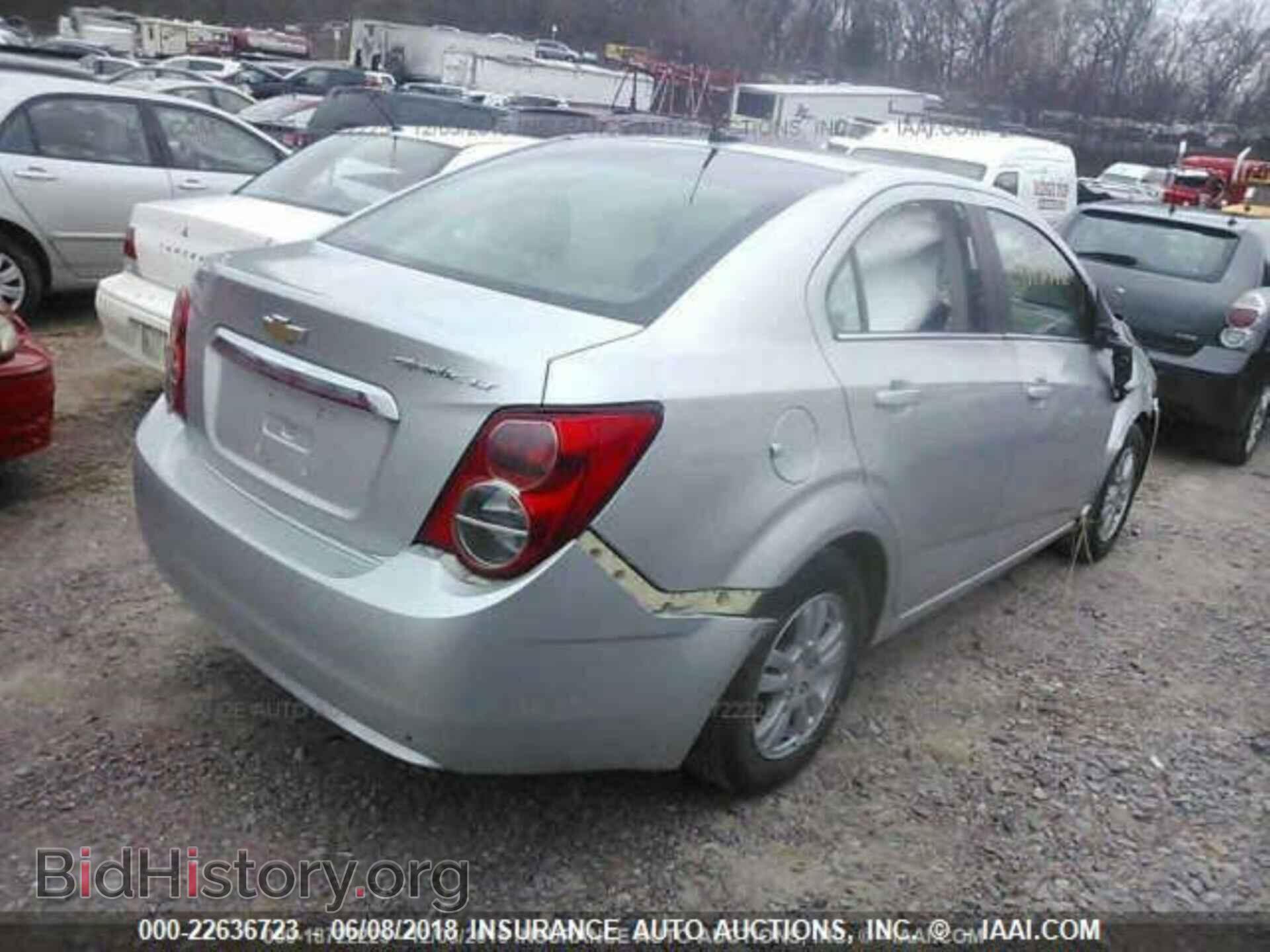 2014 Chevrolet Sonic - VIN: 1G1JC5SH8E4236142 - Photo 4