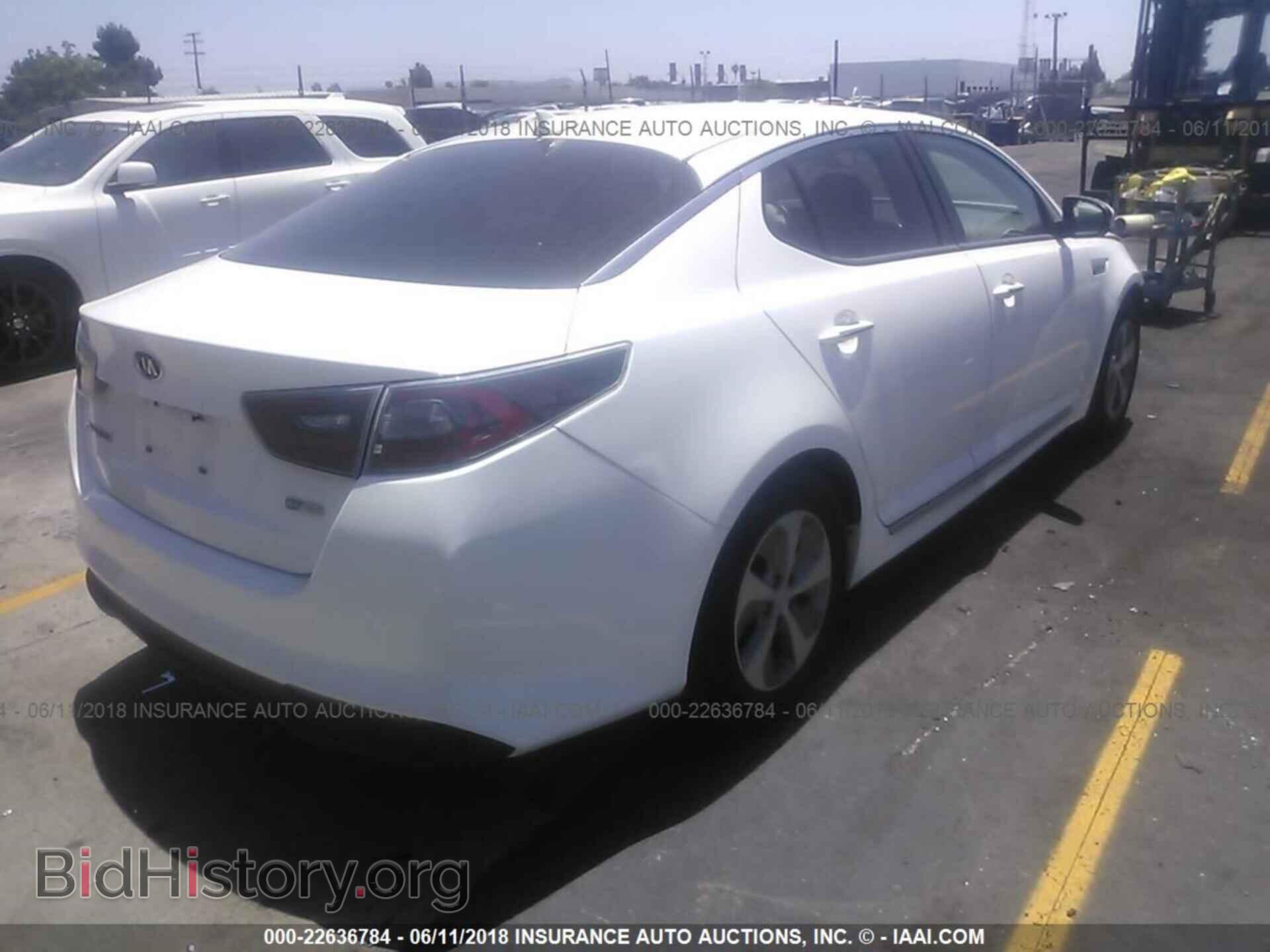2016 Kia Optima - VIN: KNAGM4AD3G5099547 - Photo 4