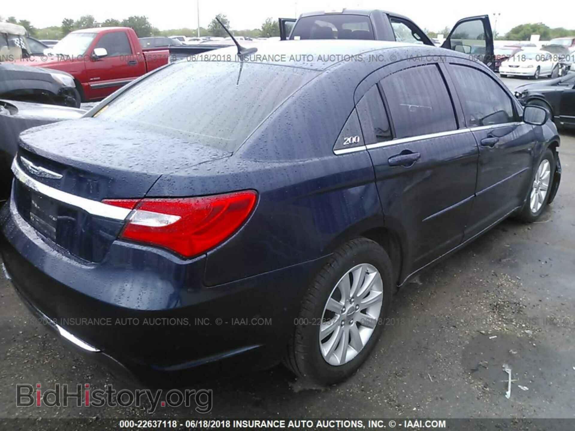 2013 Chrysler 200 - VIN: 1C3CCBBB3DN714779 - Photo 4