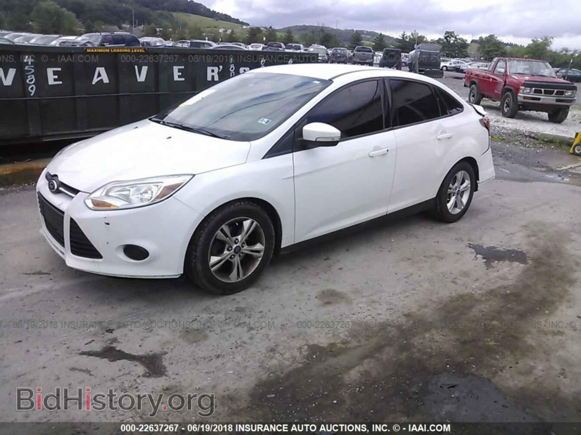 2013 Ford Focus - VIN: 1FADP3F21DL171213 - Photo 2