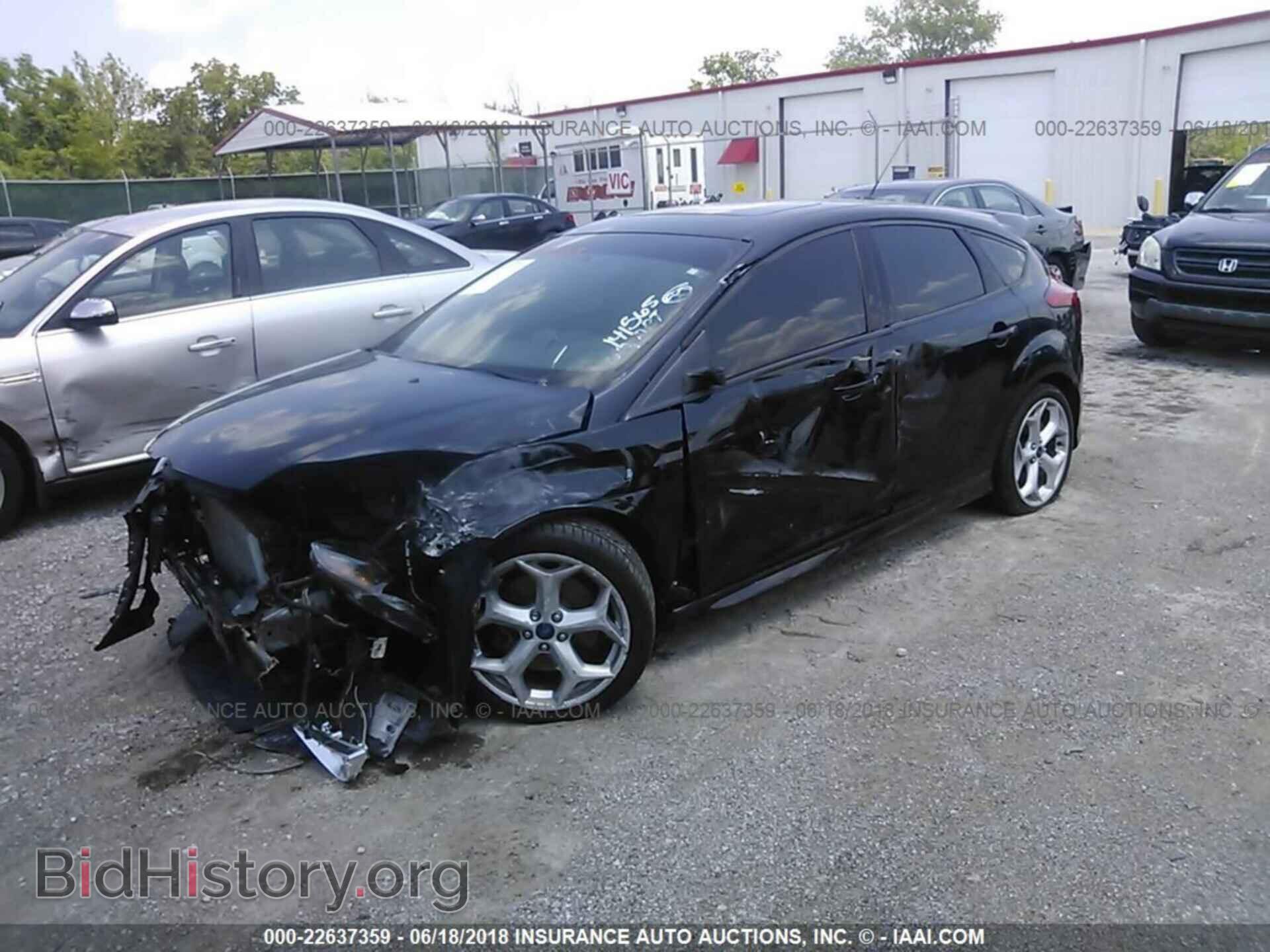 2013 Ford Focus - VIN: 1FADP3L94DL324197 - Фото 2