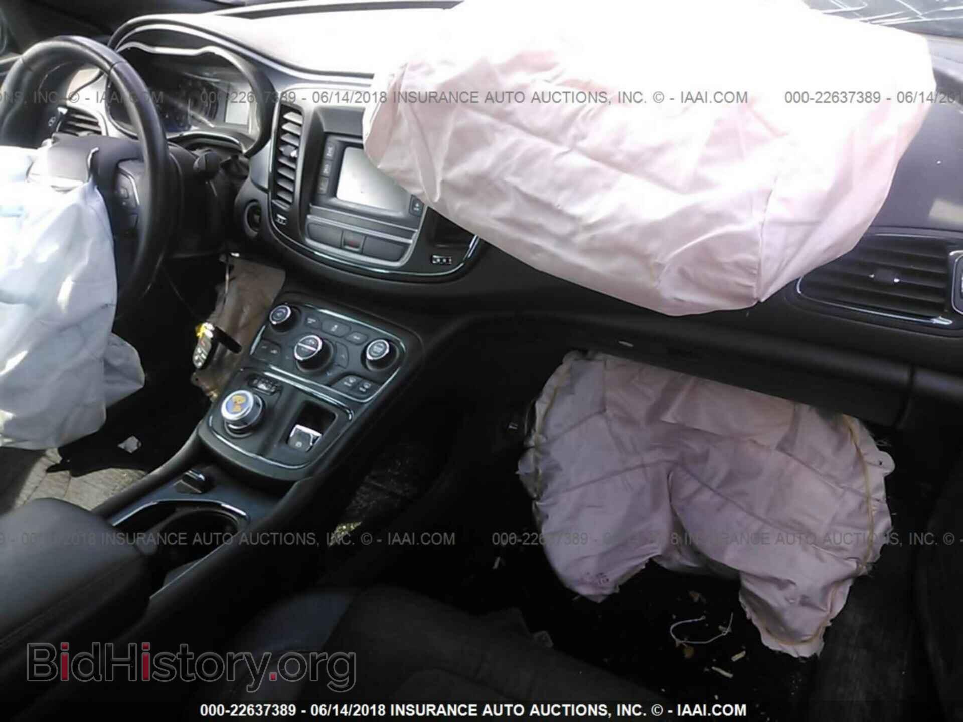 2015 Chrysler 200 - VIN: 1C3CCCBB3FN667536 - Фото 5